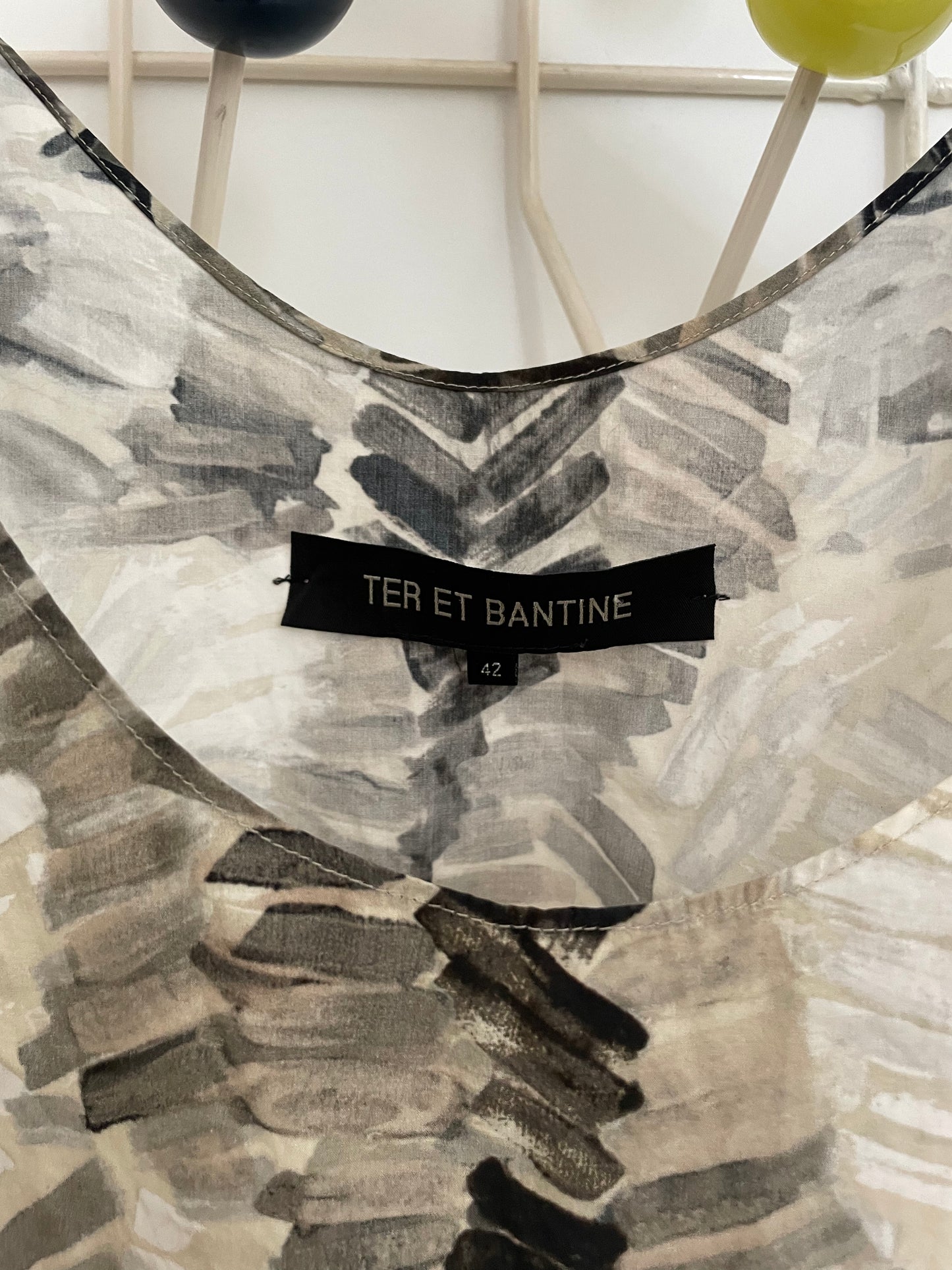 Ter et Bantine 2000's cat face print beige cotton peplum top