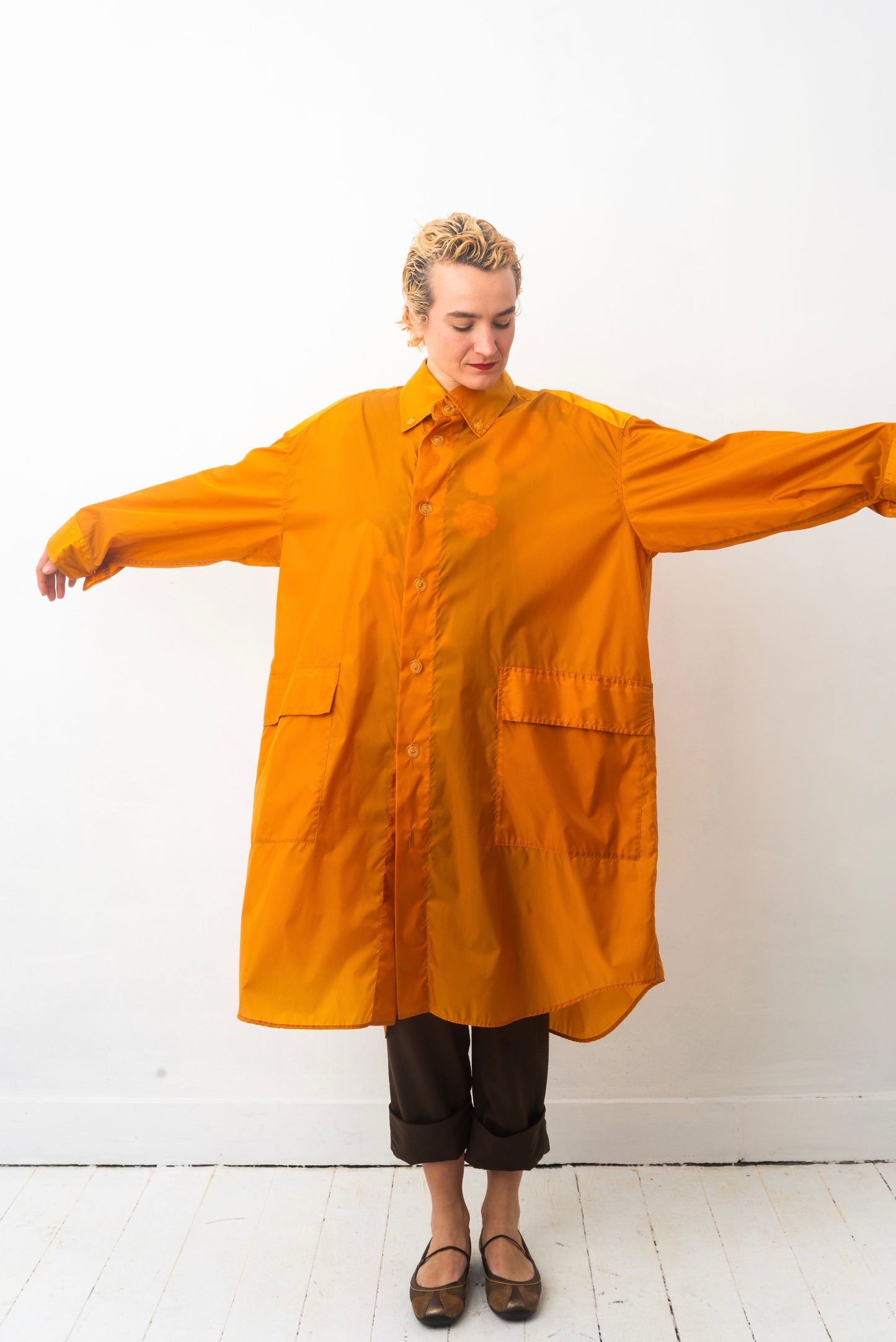 Issey Miyake Windcoat in orange nylon from the 90’s