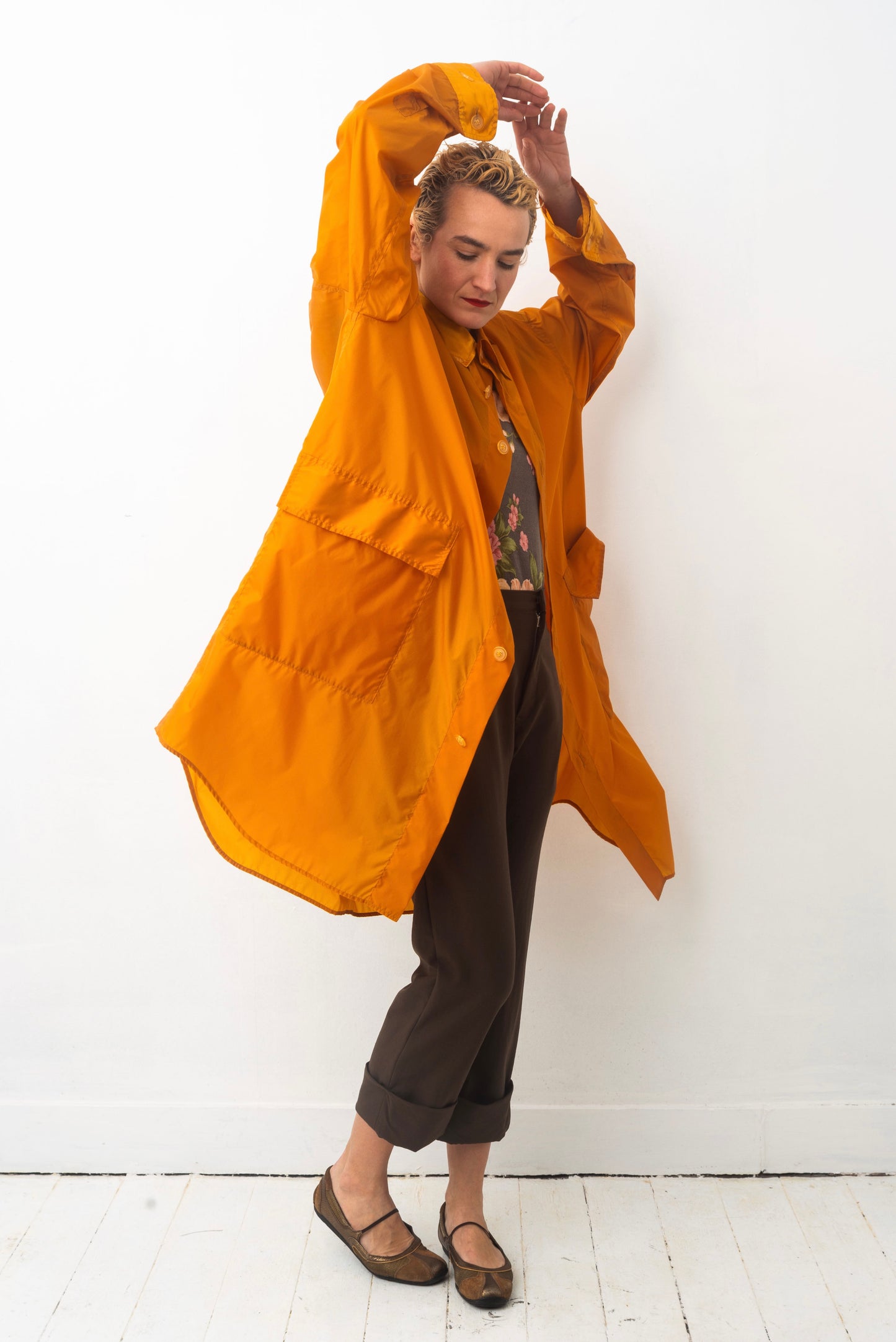Issey Miyake Windcoat in orange nylon from the 90’s