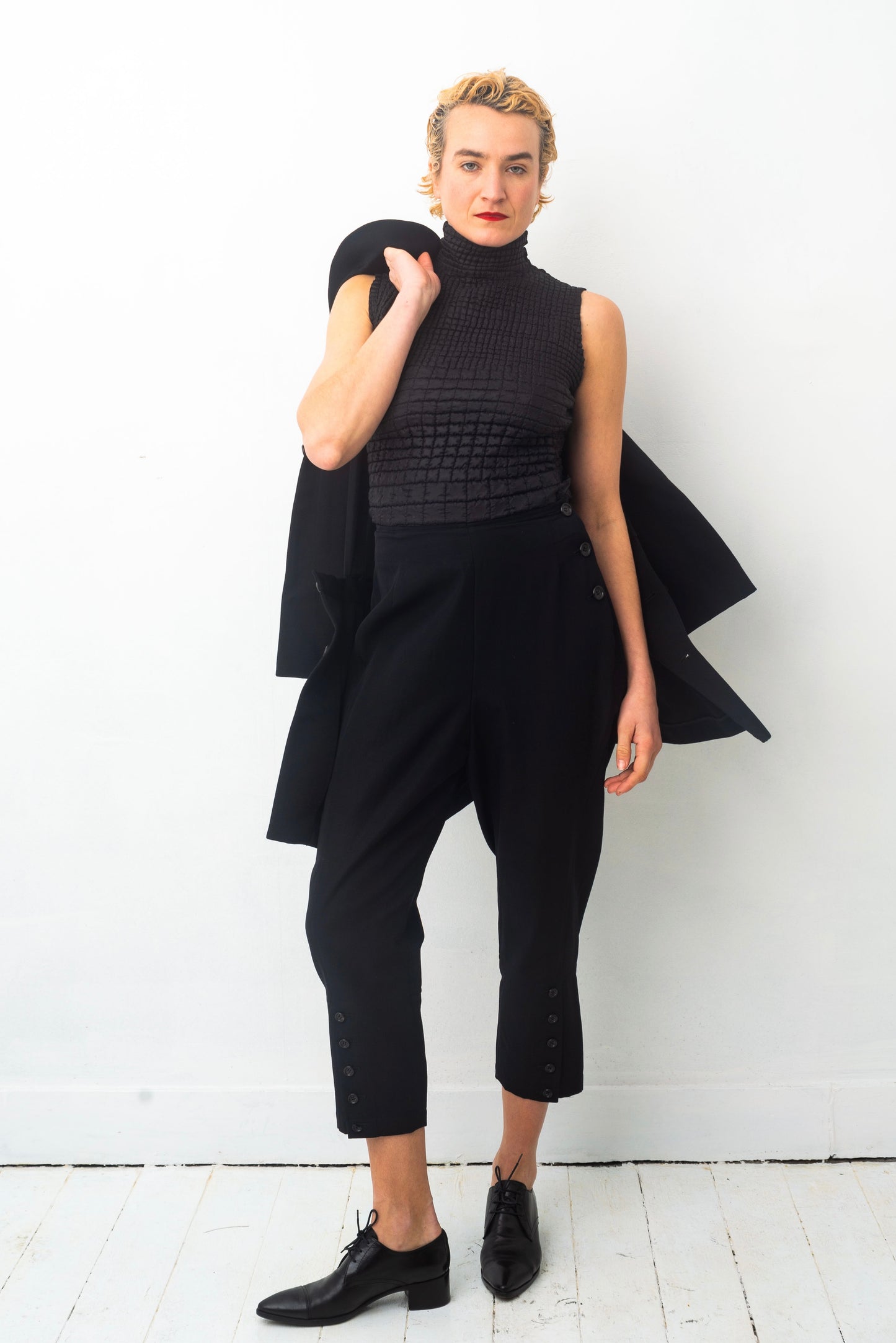 Yoshiki Hishinuma 90s black squared wrinkled top