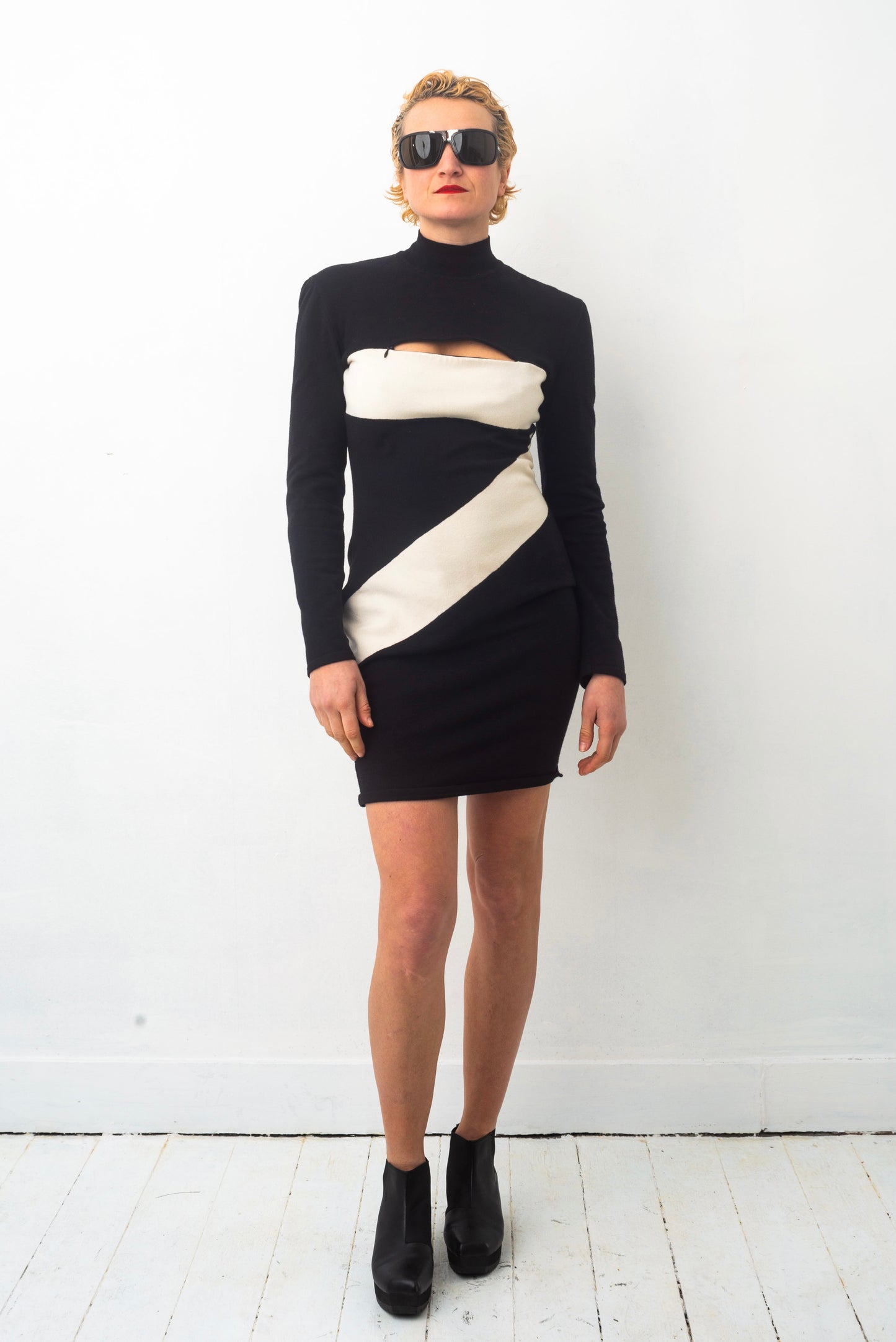 Thierry Mugler 90’s wool knit black and white bodycon dress with zipper chest opening