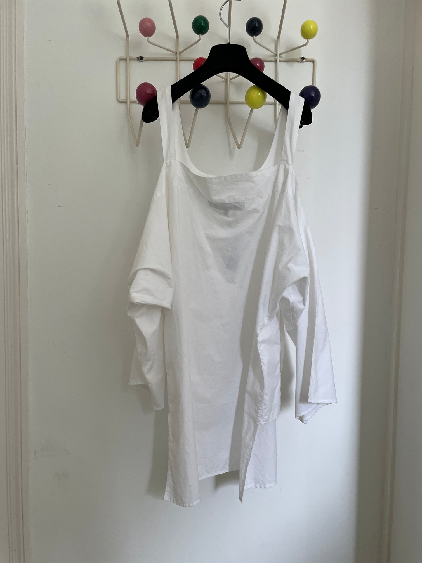 Ter et Bantine 2000's wide white tunic with bare shoulders and long sleeves