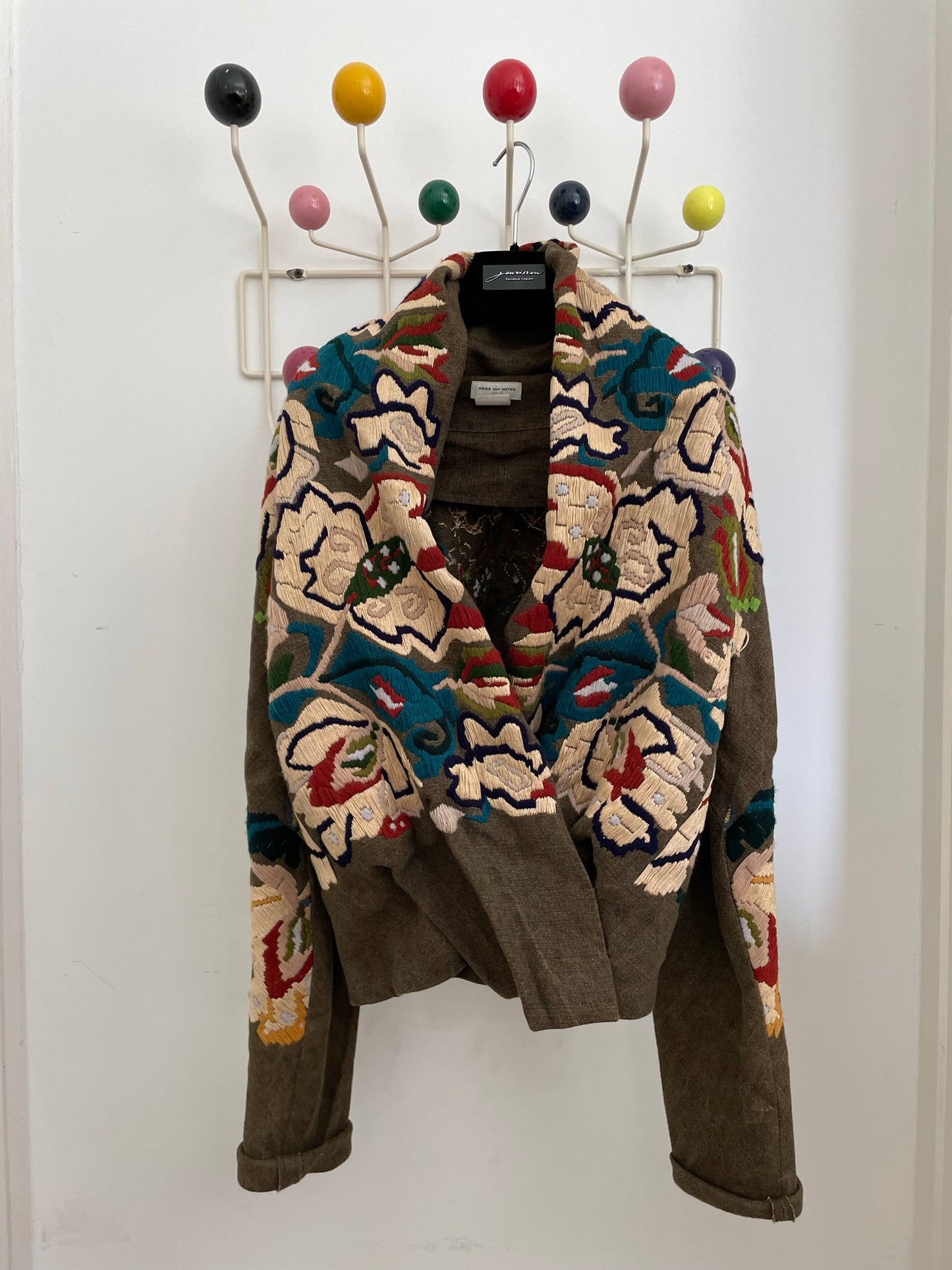 Dries van Noten FW 2002 linen runway jacket with embroidered flowers