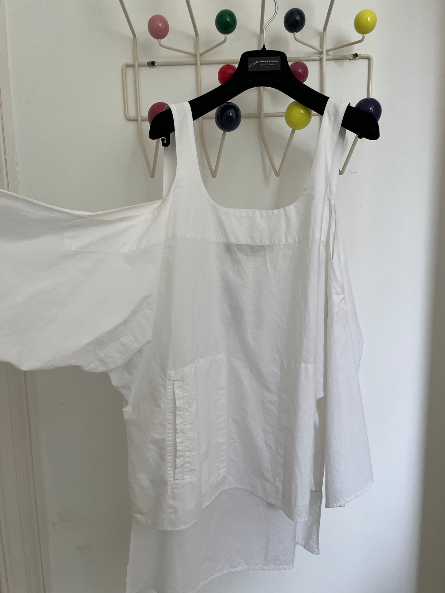 Ter et Bantine 2000's wide white tunic with bare shoulders and long sleeves