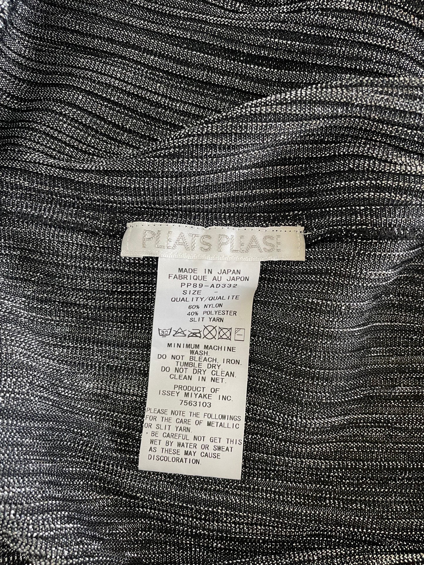 Issey Miyake 2000's pleats please silver poncho