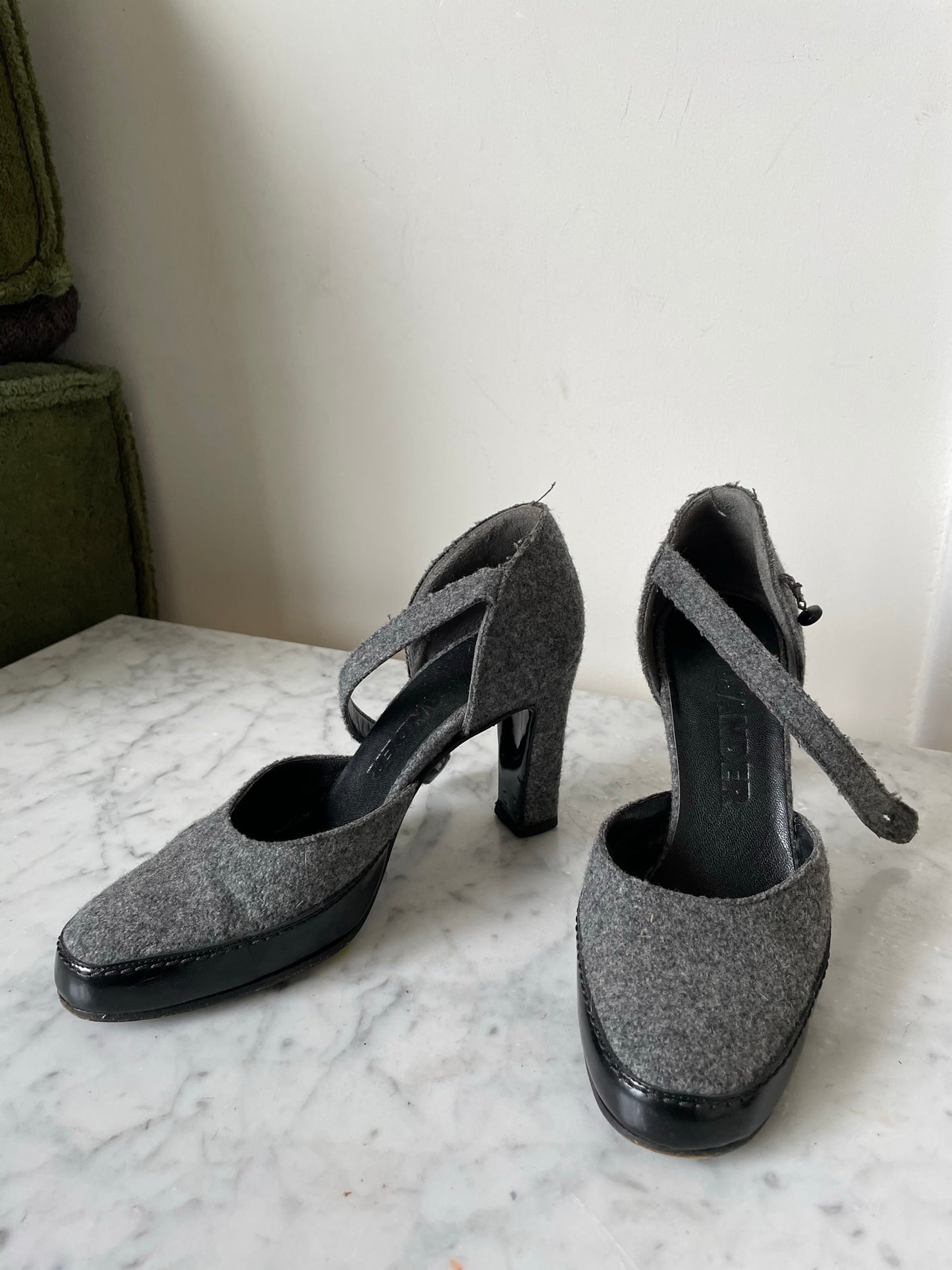 Jil Sander grey felt pumps with ankle strap size 37,5
