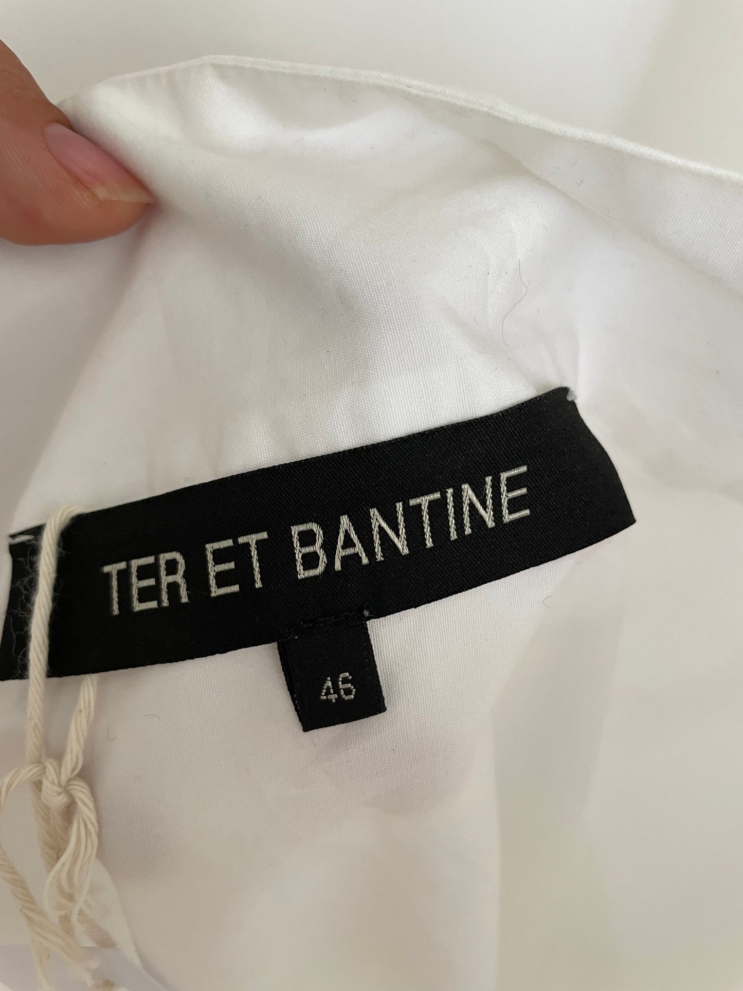Ter et Bantine 2000's wide white tunic with bare shoulders and long sleeves