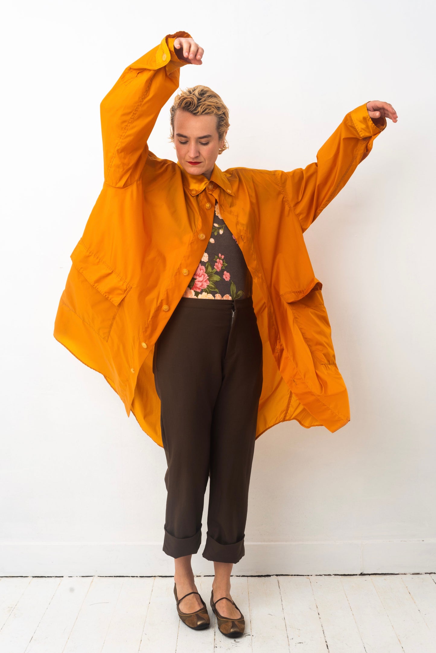 Issey Miyake Windcoat in orange nylon from the 90’s
