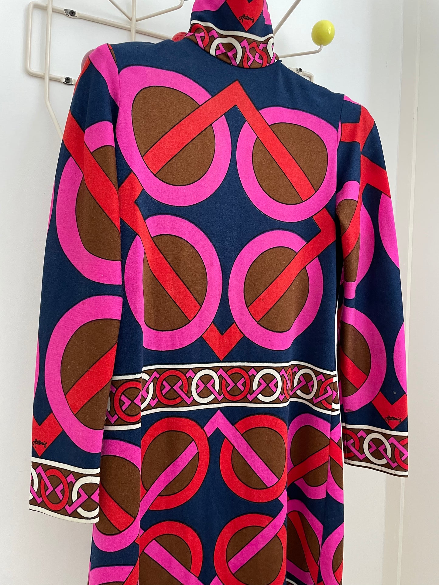 Artemis 70's trompe l'oeil 3D graphic print mini dress