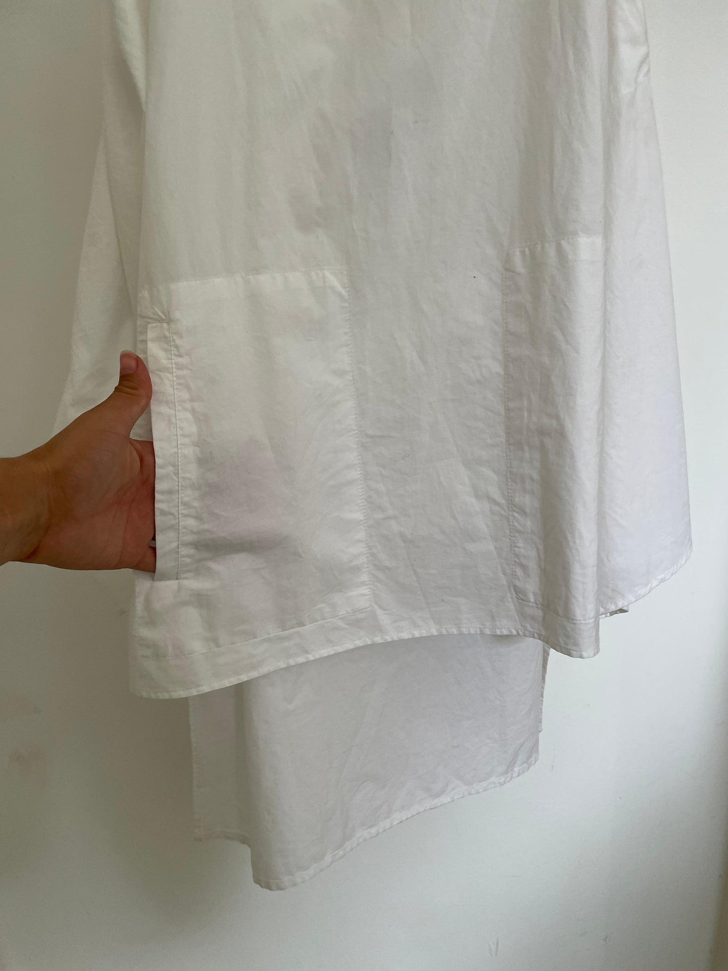 Ter et Bantine 2000's wide white tunic with bare shoulders and long sleeves