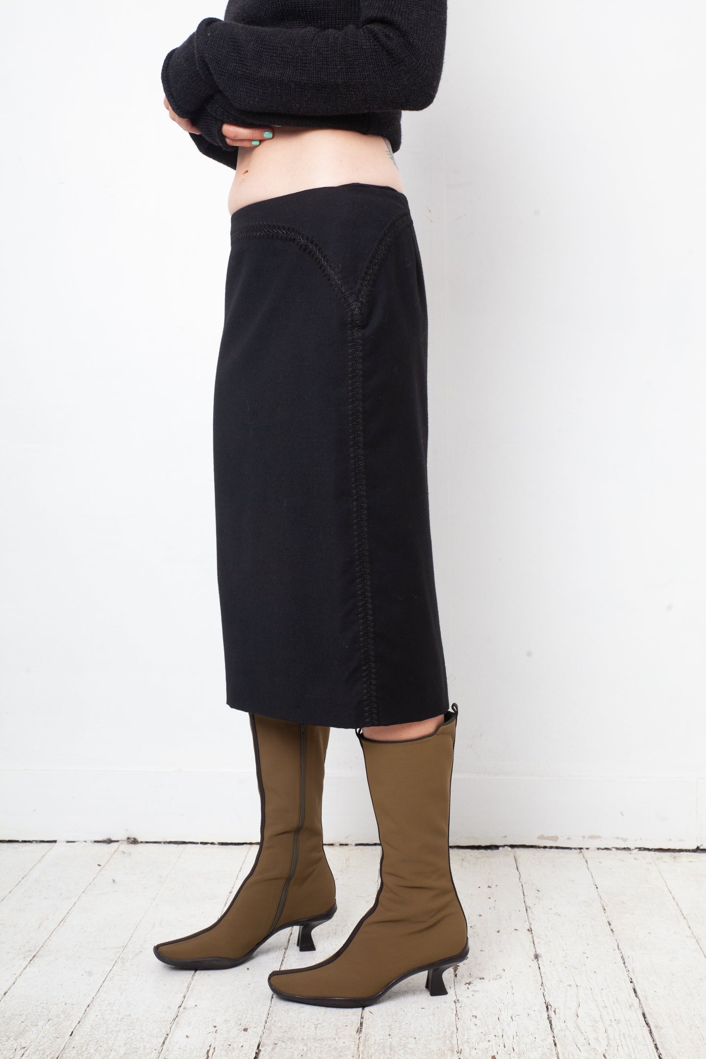 Alexander McQueen Fall 2002 black wool pencil skirt with embroidered stitching