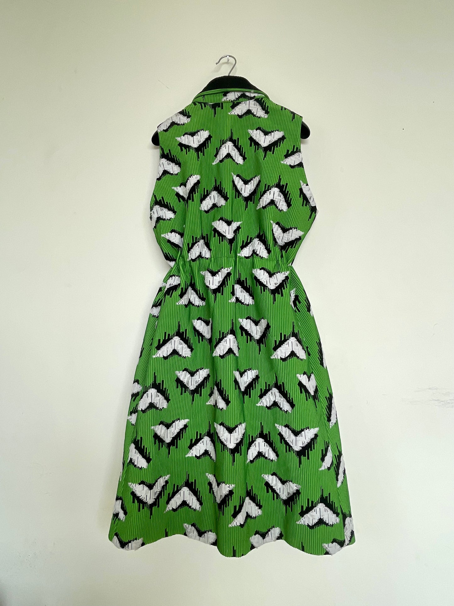 Jean-Paul Lespagnard green, white and black graphic "wheel traces" jacquard waist coat