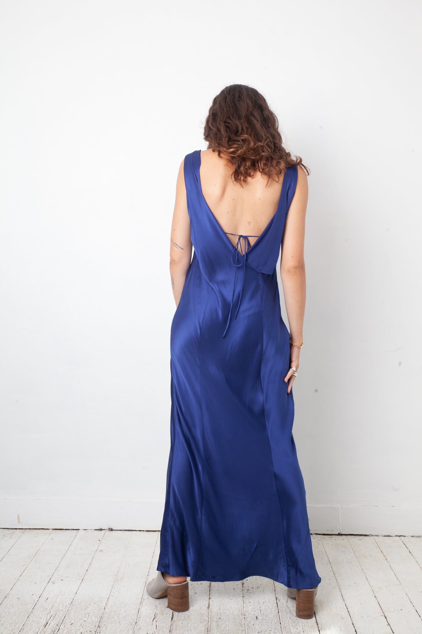 Alberta Ferretti 2010's silk blue evening gown with open back