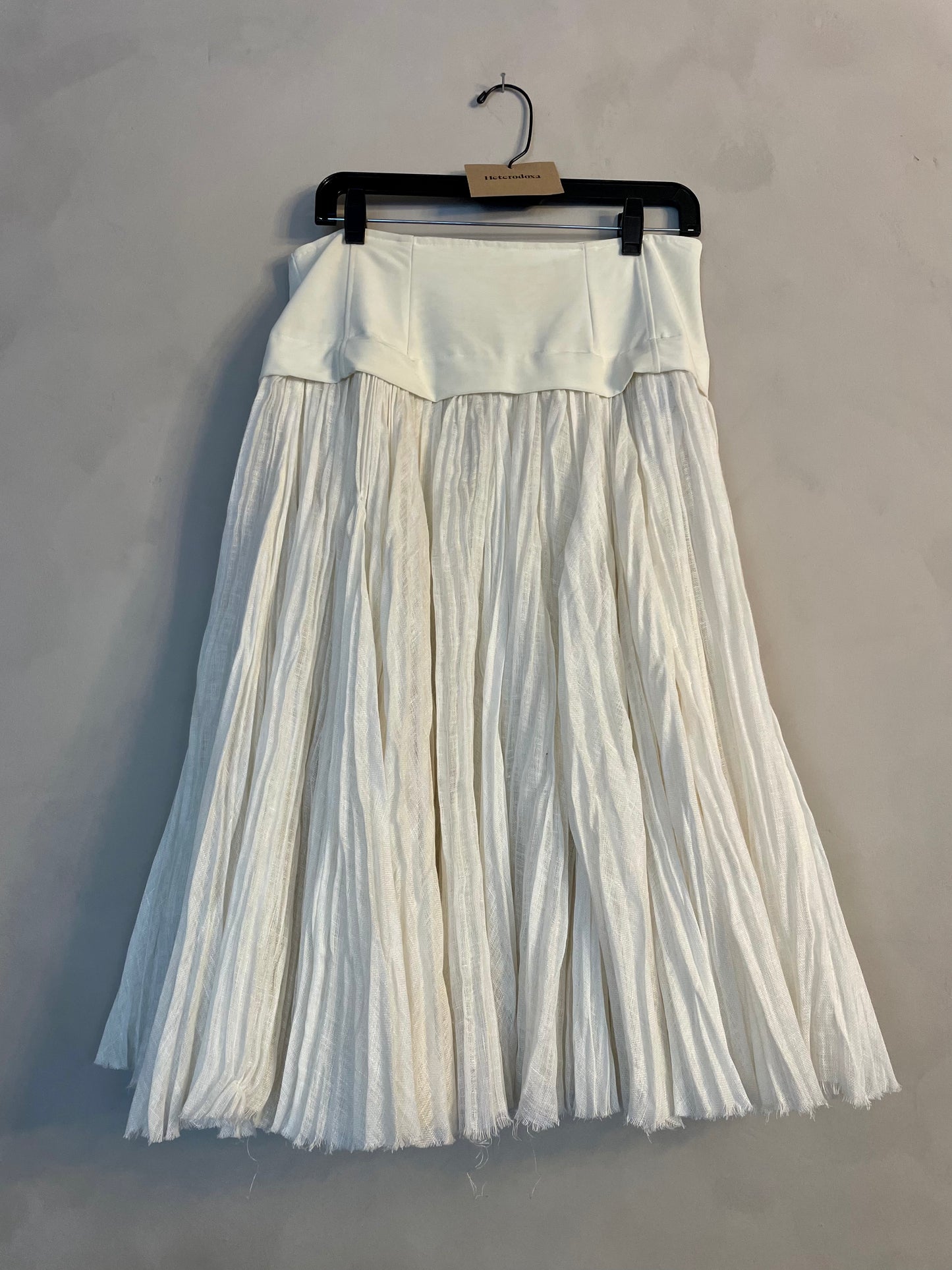 Céline 2010's white pleated linen skirt with wide waistband