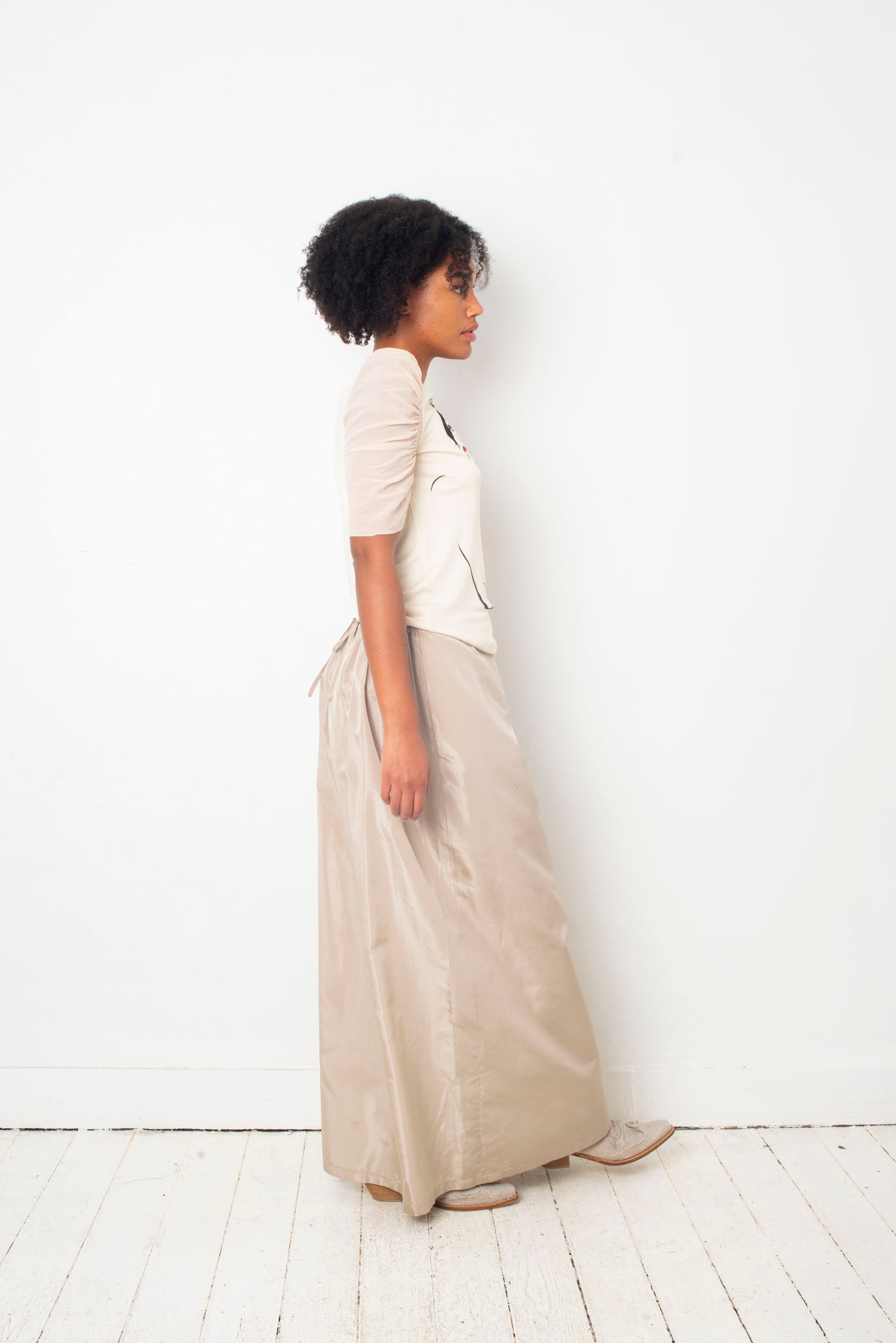 Emporio Armani 2000s silky beige long skirt