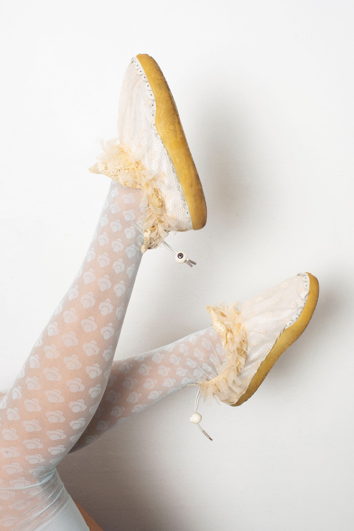 Undercover SS05 lace and ruffles slippers size 36
