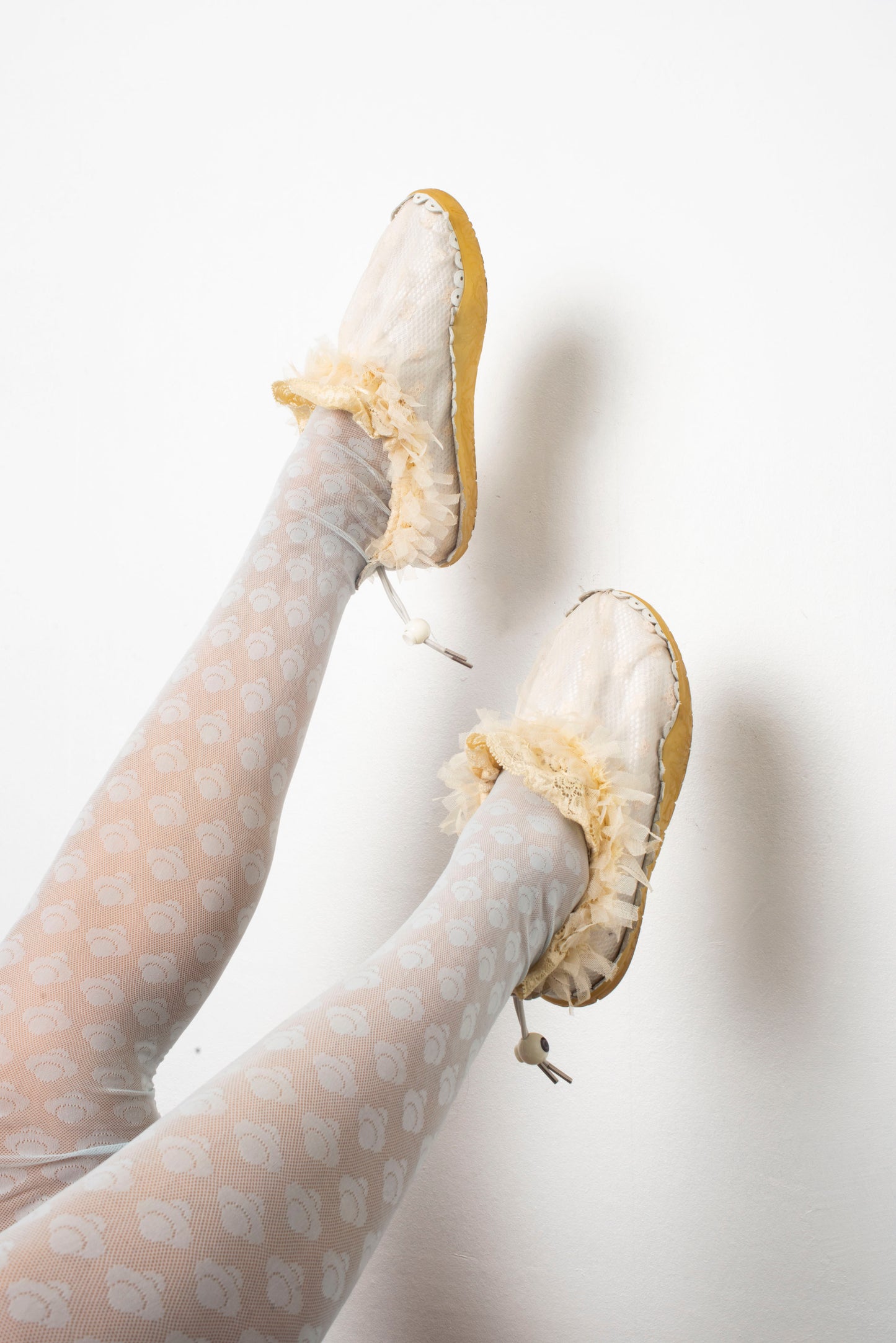 Undercover SS05 lace and ruffles slippers size 36