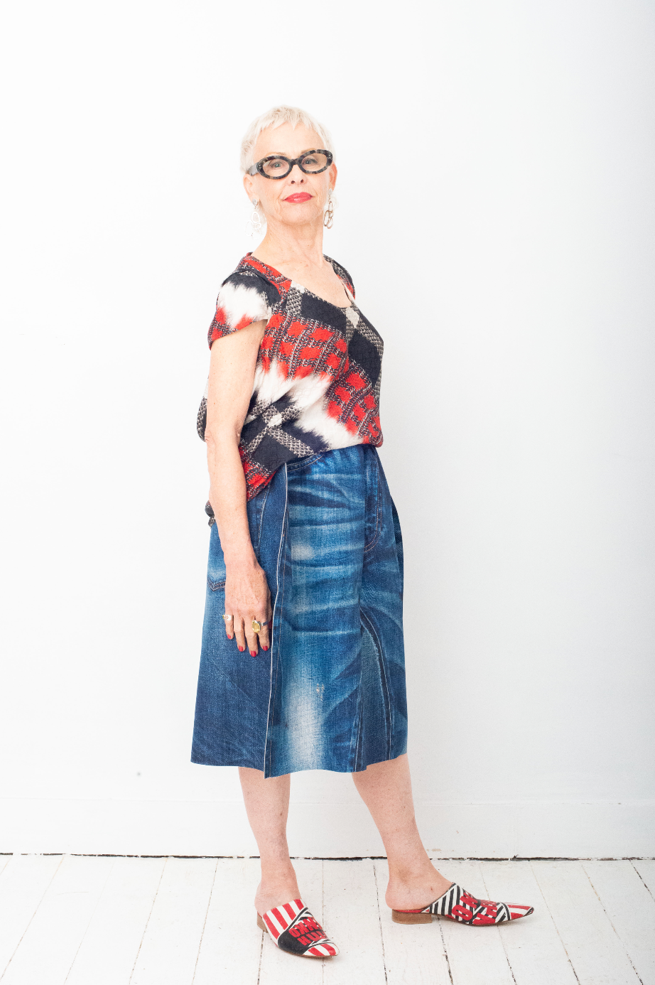 Michiko Koshino red and black leather slippers