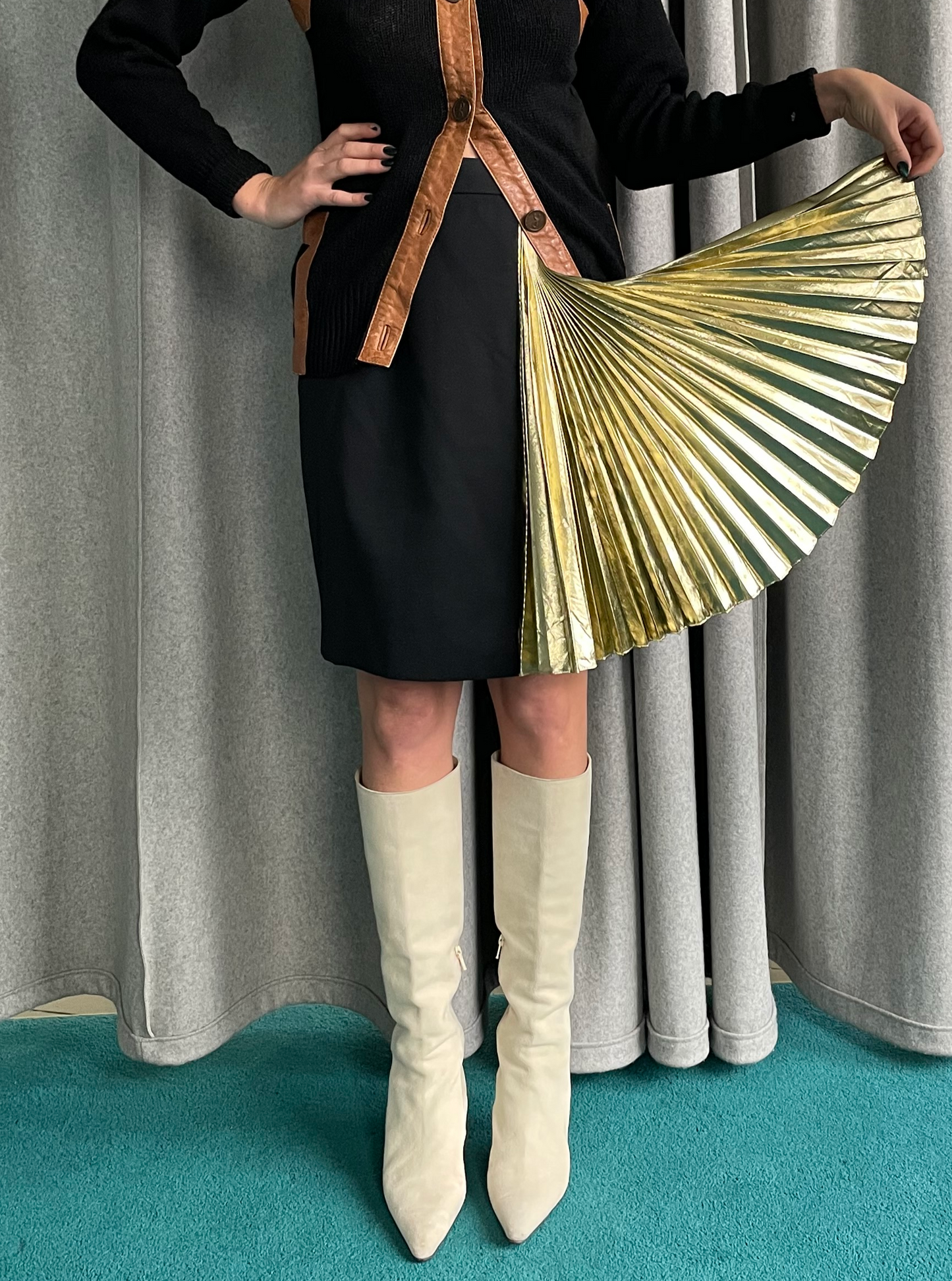 Tarlazzi 80's black wool skirt with golden fan detail
