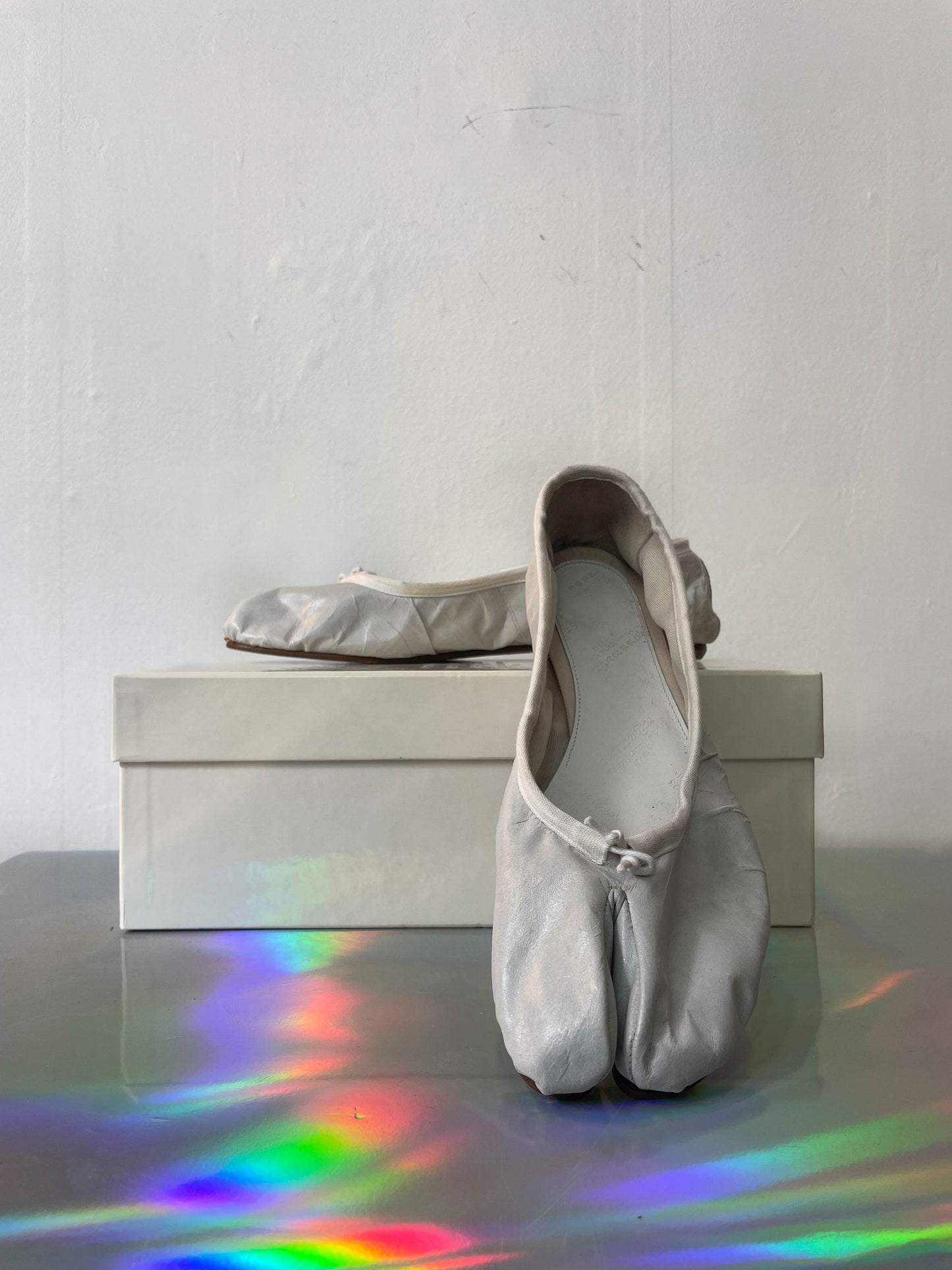 Maison Margiela 2000's paper effect leather ballerina tabis size 39