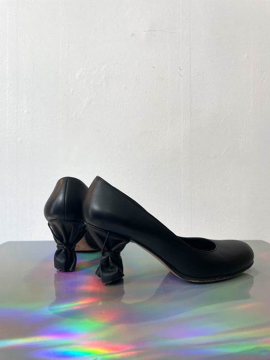 Biography by Engels and Strijbol 2000's black leather pumps with wrapped heel size 37