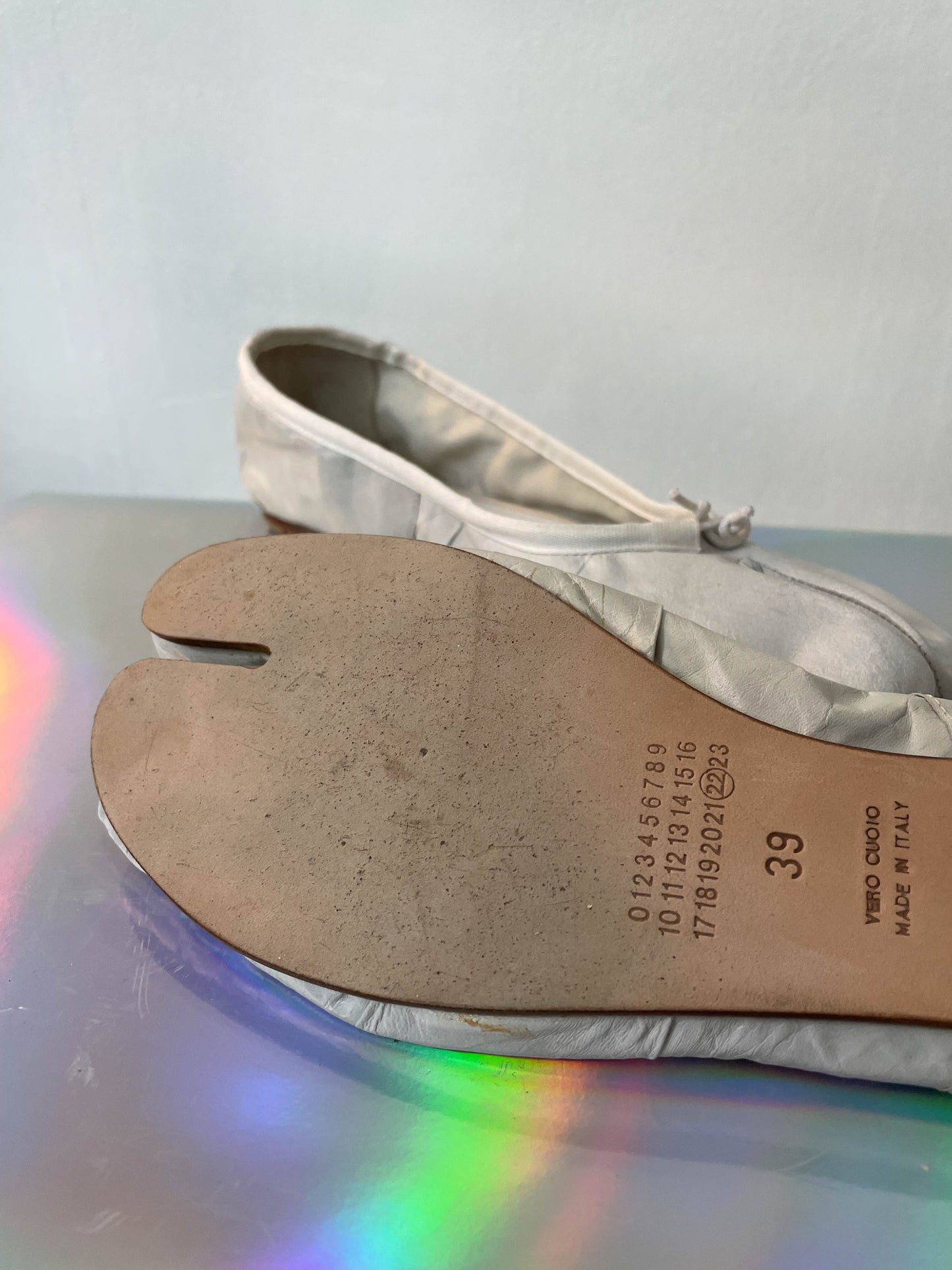 Maison Margiela 2000's paper effect leather ballerina tabis size 39