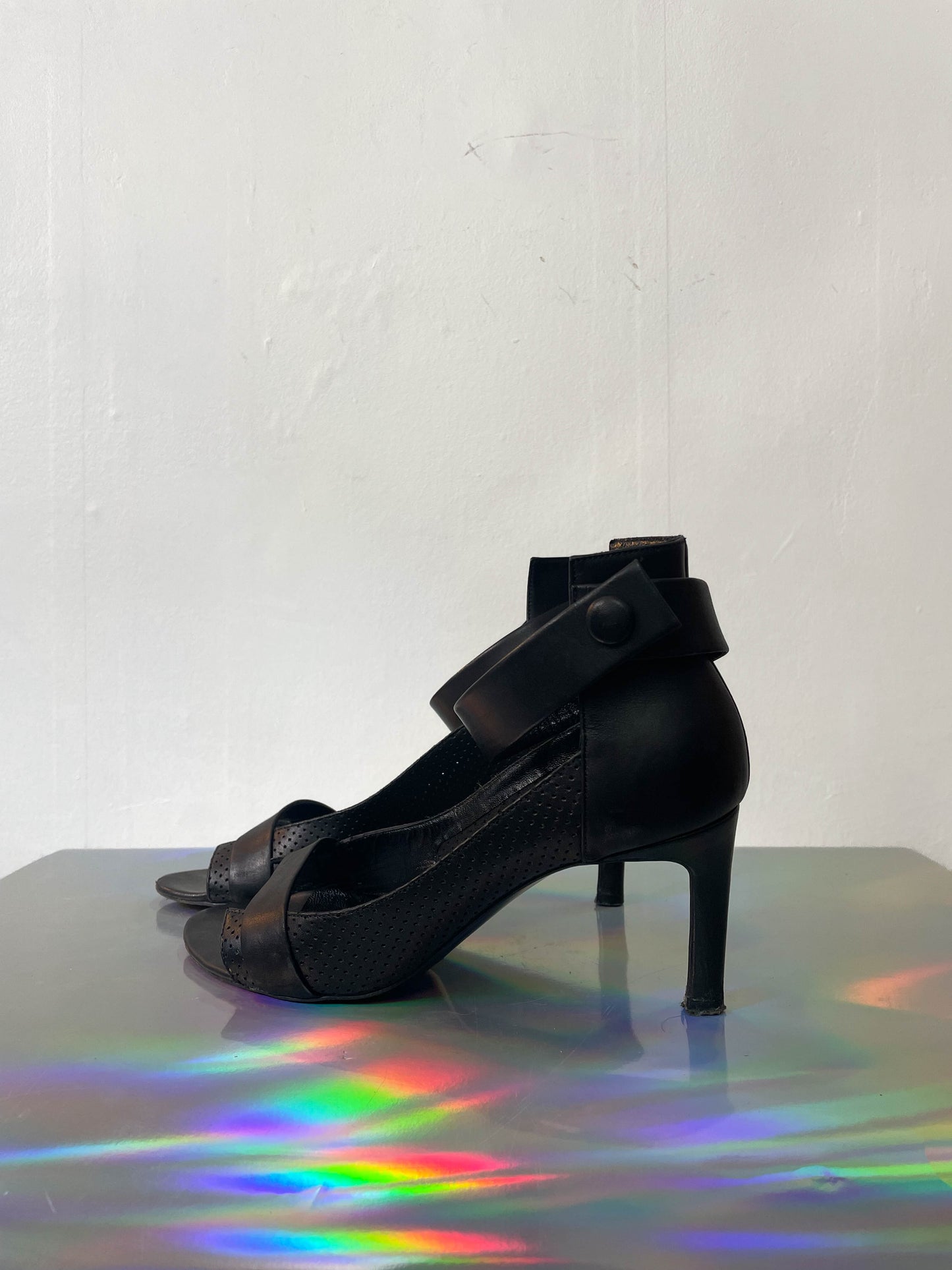 Veronique Branquinho 2000's black leather sandals with heel size 39