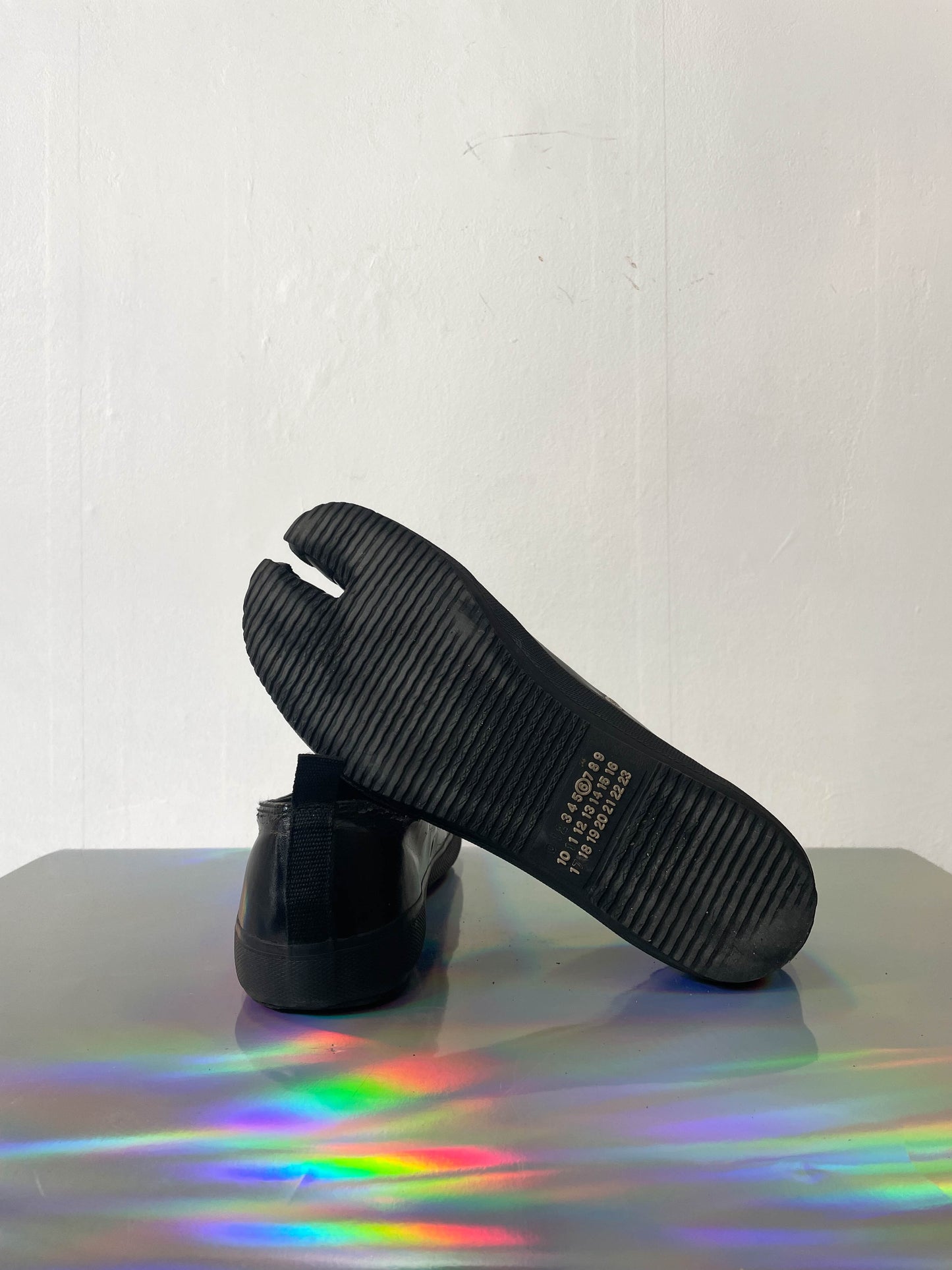 MM6 2000's black vinyl tabi sneakers size 39