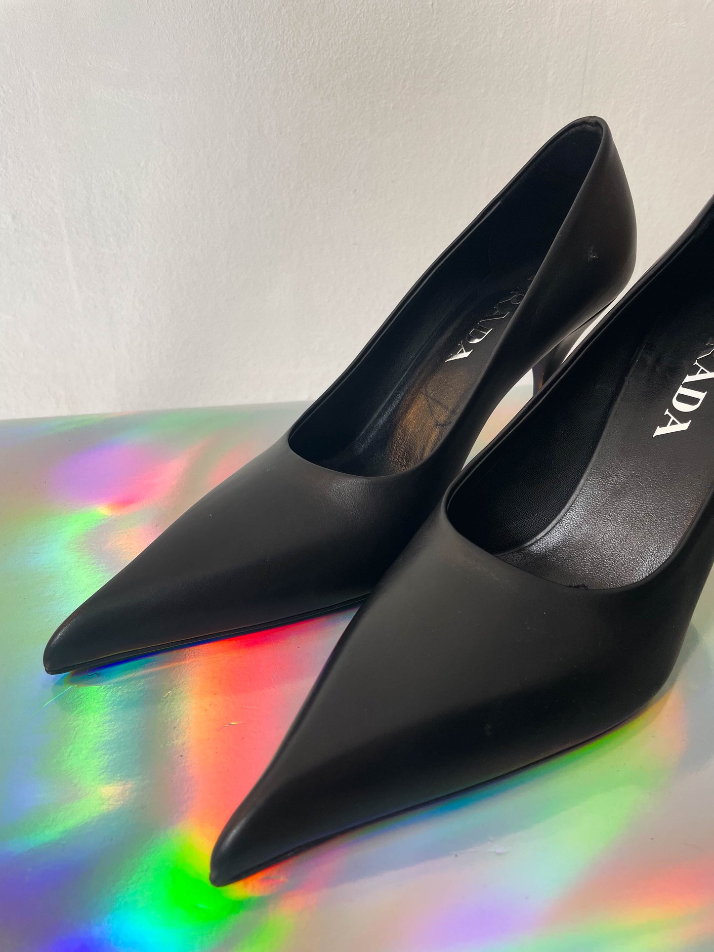 Prada 2020's black leather heels with pointy toe size 36,5