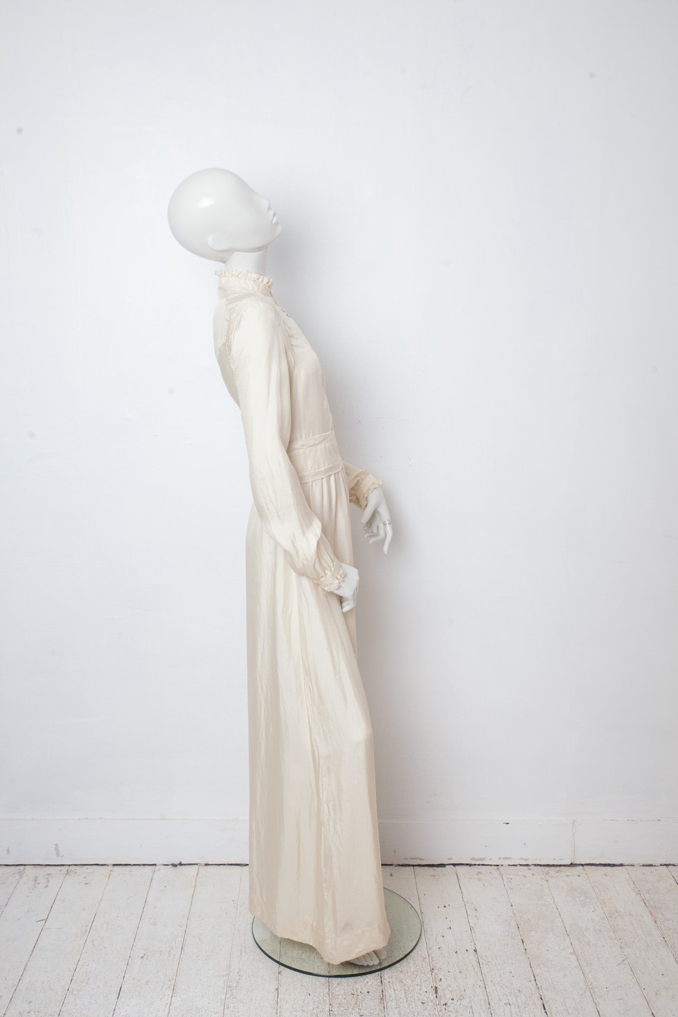Veronique Branquinho FW 2006 ivory silk evening dress