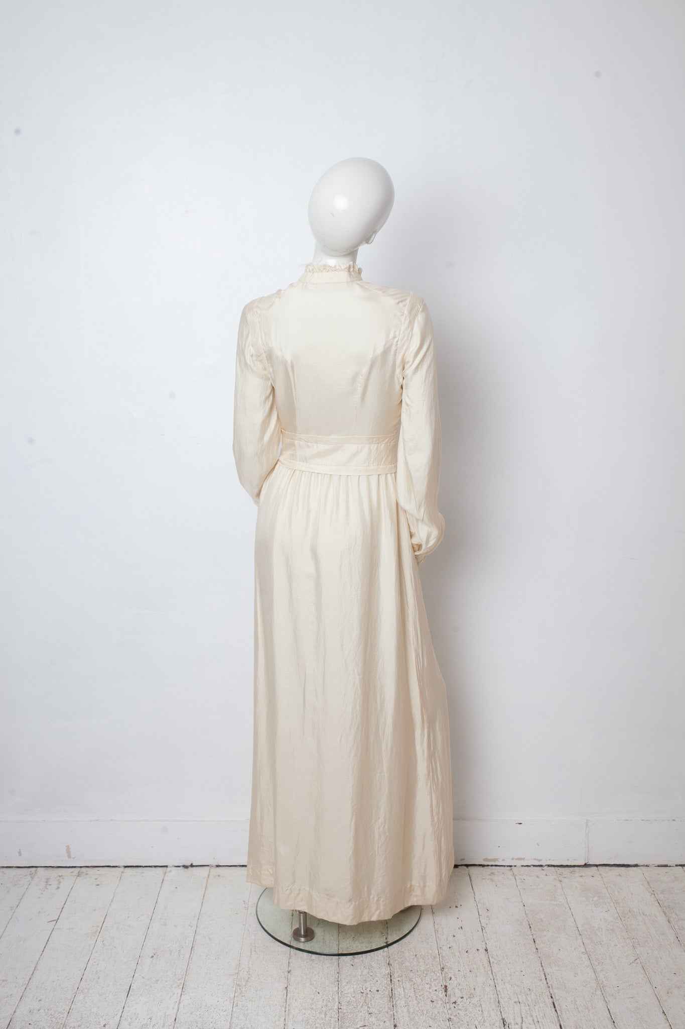 Veronique Branquinho FW 2006 ivory silk evening dress