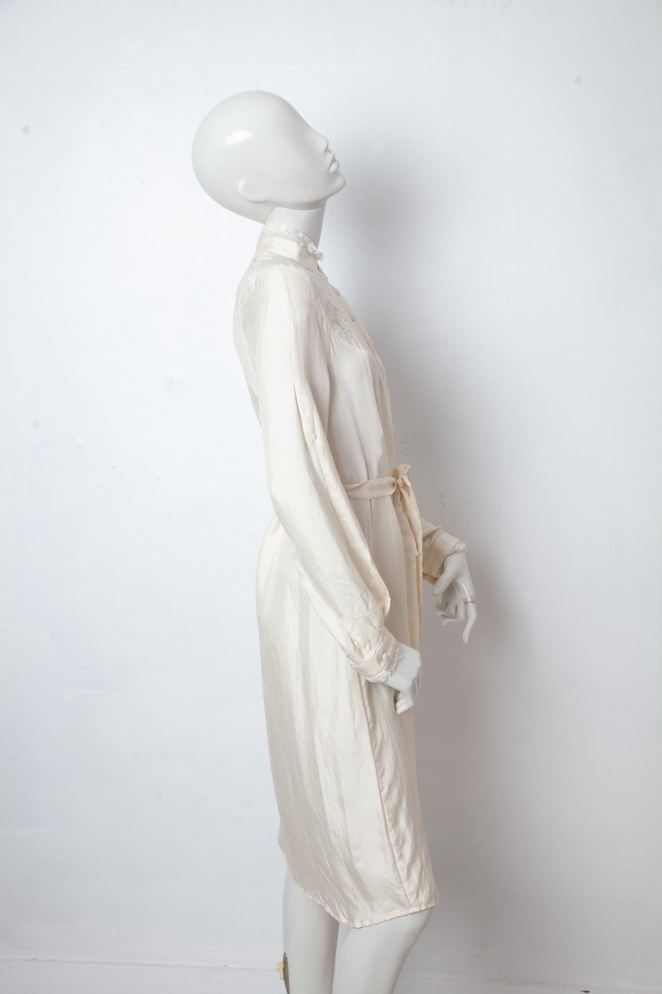 Veronique Branquinho FW 2006/7 eggshell white silk and lace dress