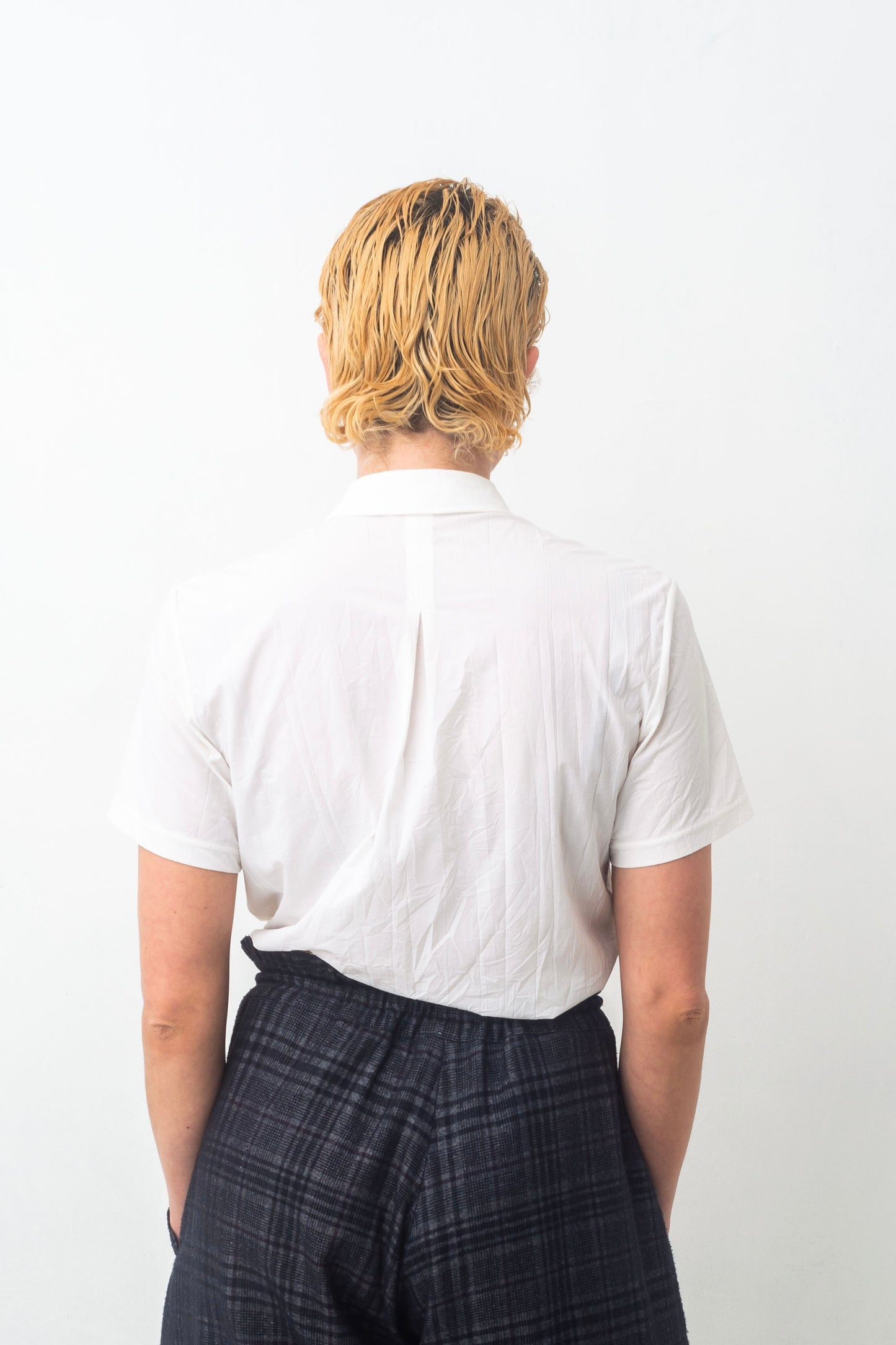 Y’s white stretchy shirt with round collar
