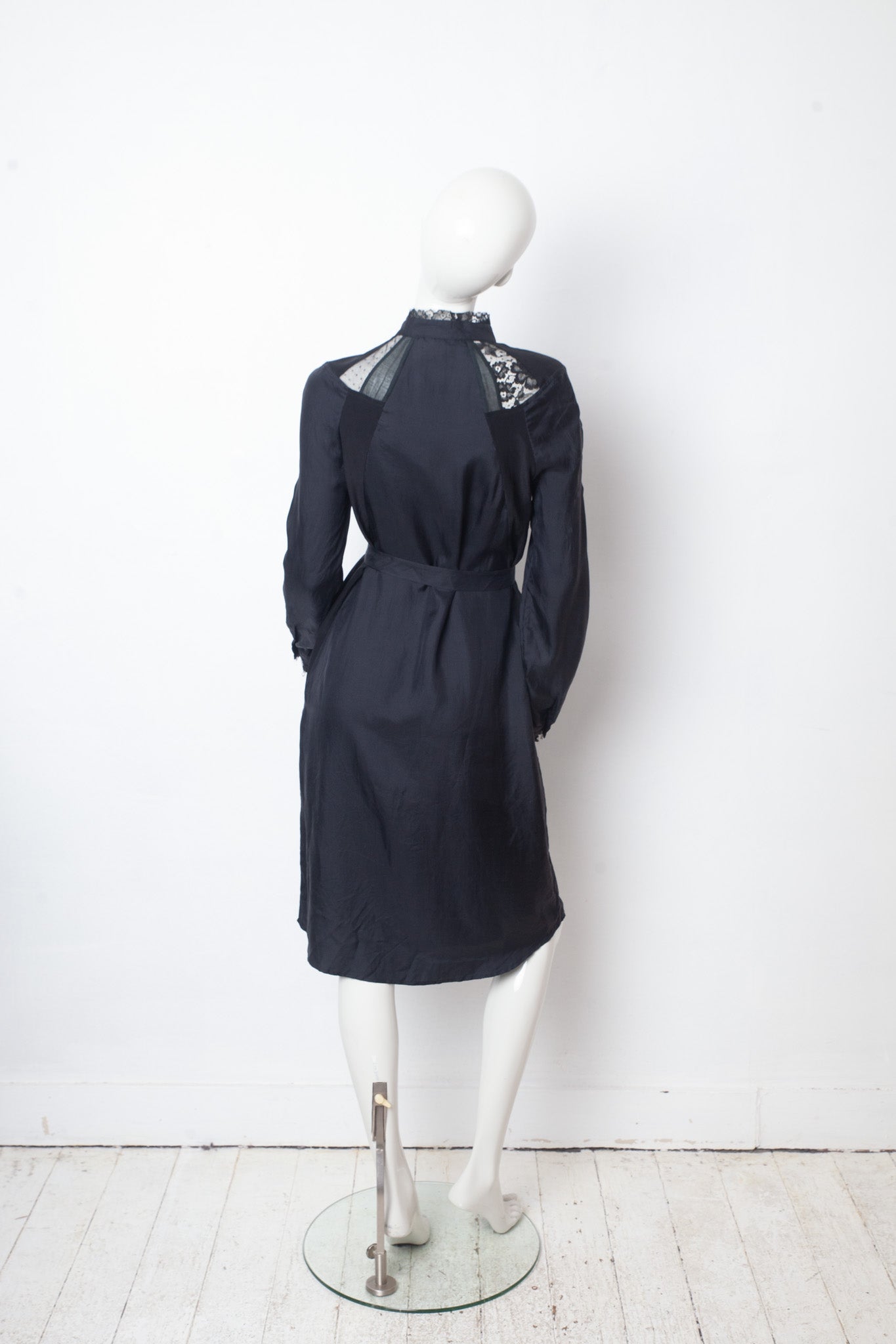 Veronique Branquinho FW 2006/2007 black silk and lace dress
