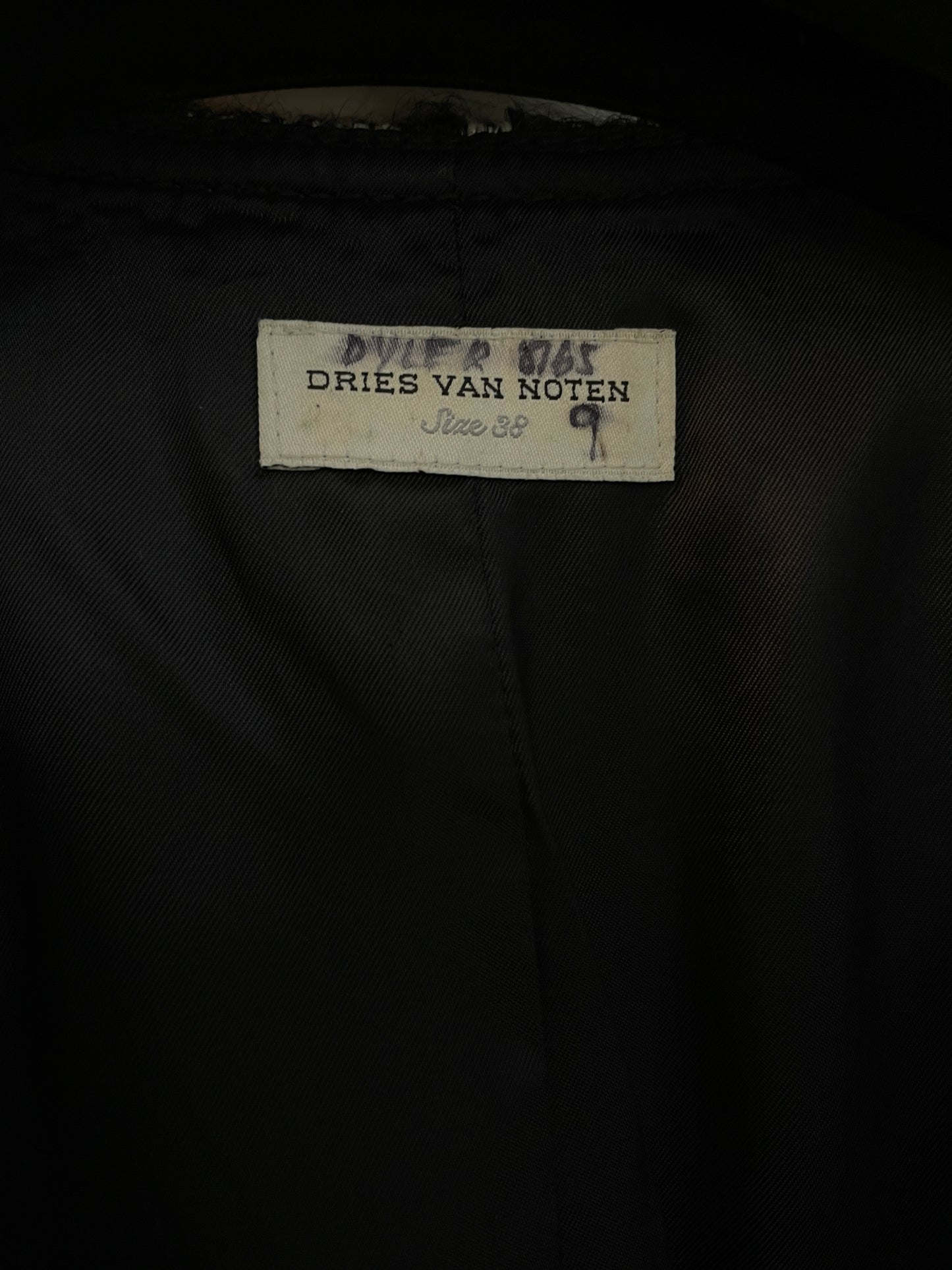 Dries van Noten 2010's sleeveless wool bouclé grey coat with belt