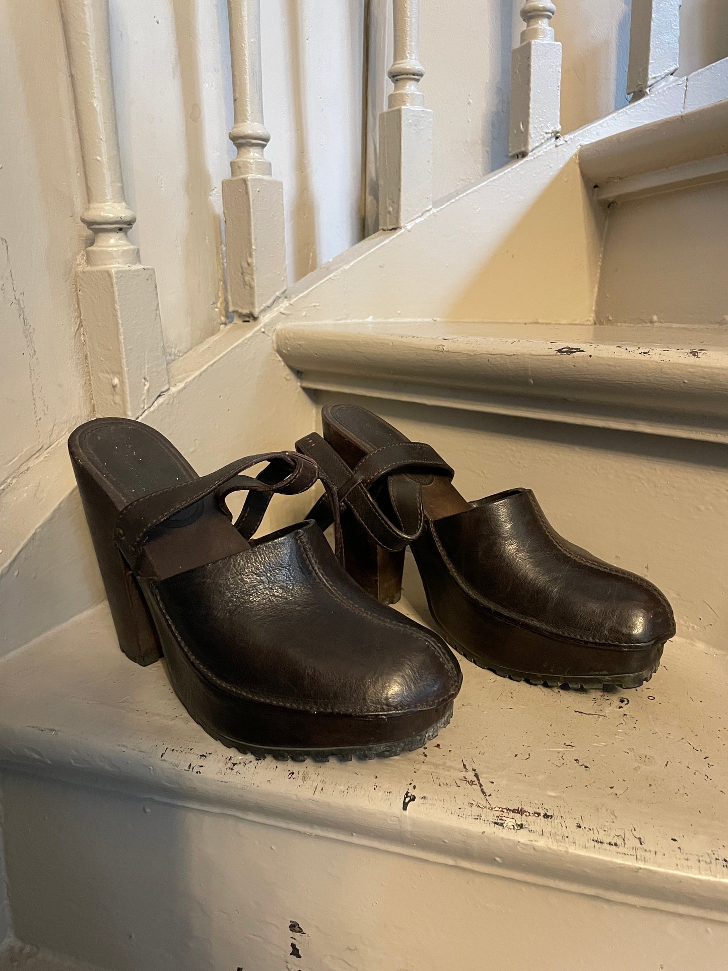 Miu Miu 2000's brown leather platform clogs with crossed ankle straps size 39
