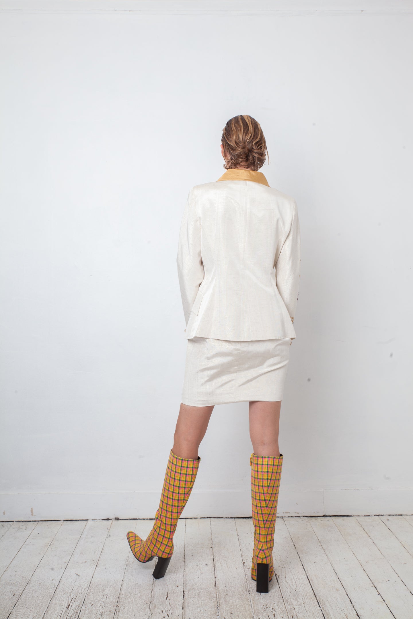 Christian Lacroix 1995 white and gold skirt suit with flower embroideries