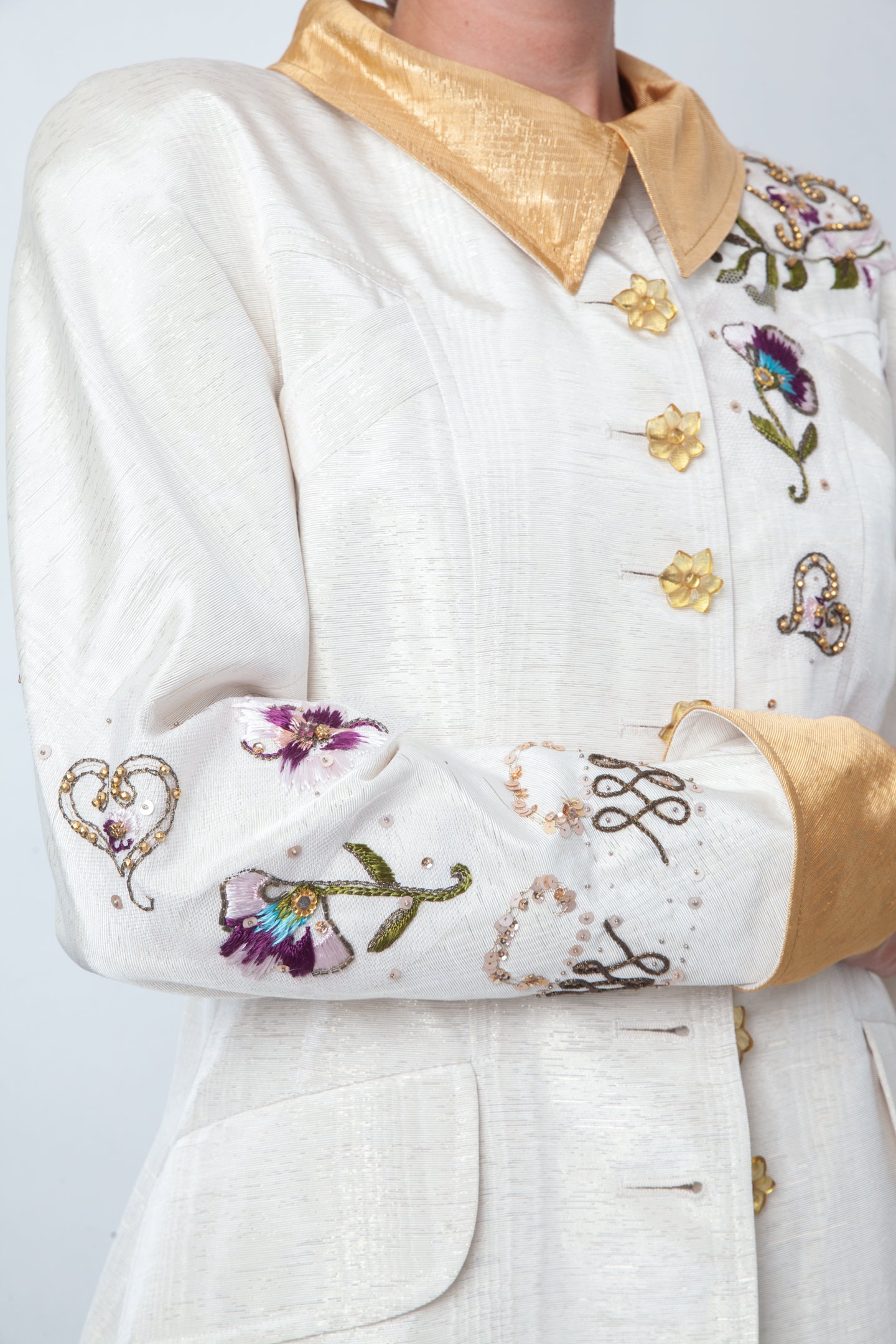 Christian Lacroix 1995 white and gold skirt suit with flower embroideries