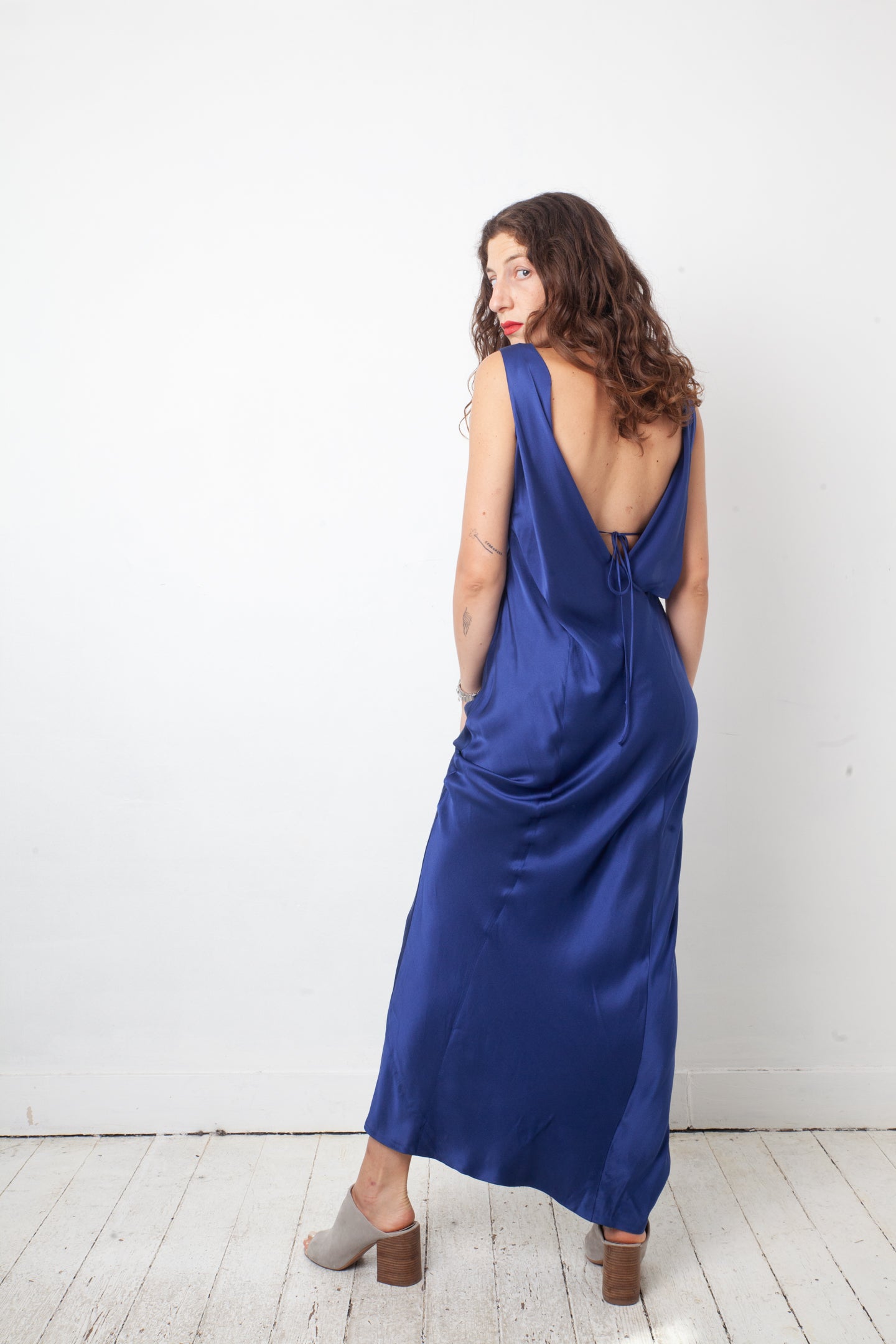 Alberta Ferretti 2010's silk blue evening gown with open back