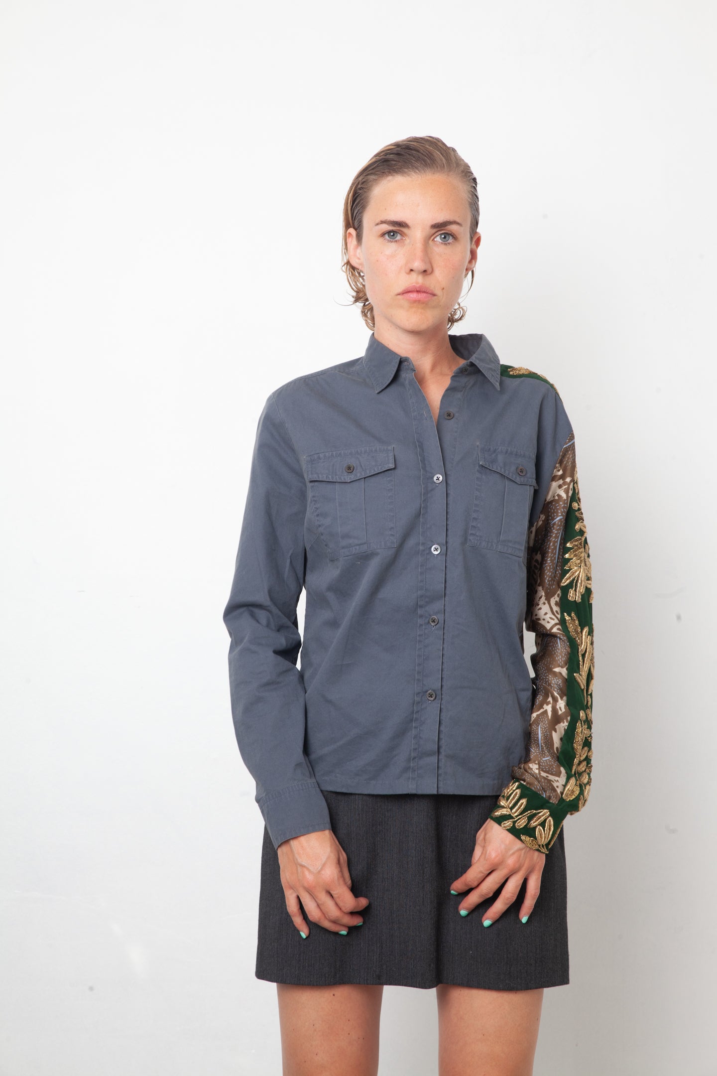 Dries van Noten 2000's grey cotton shirt with silk sleeve and golden embroideries