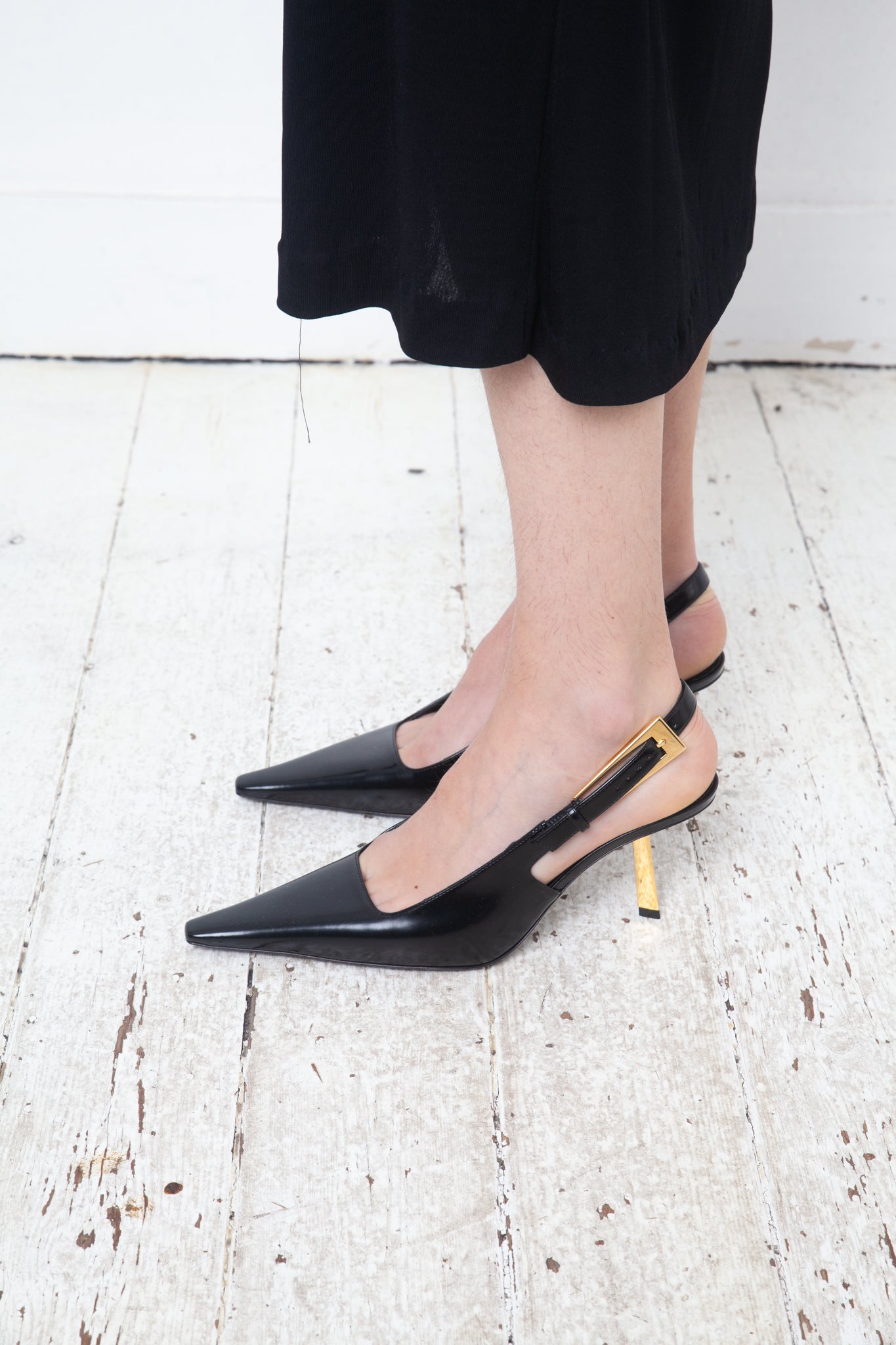 Saint Laurent pointy toe leather black heels with golden heel size 37