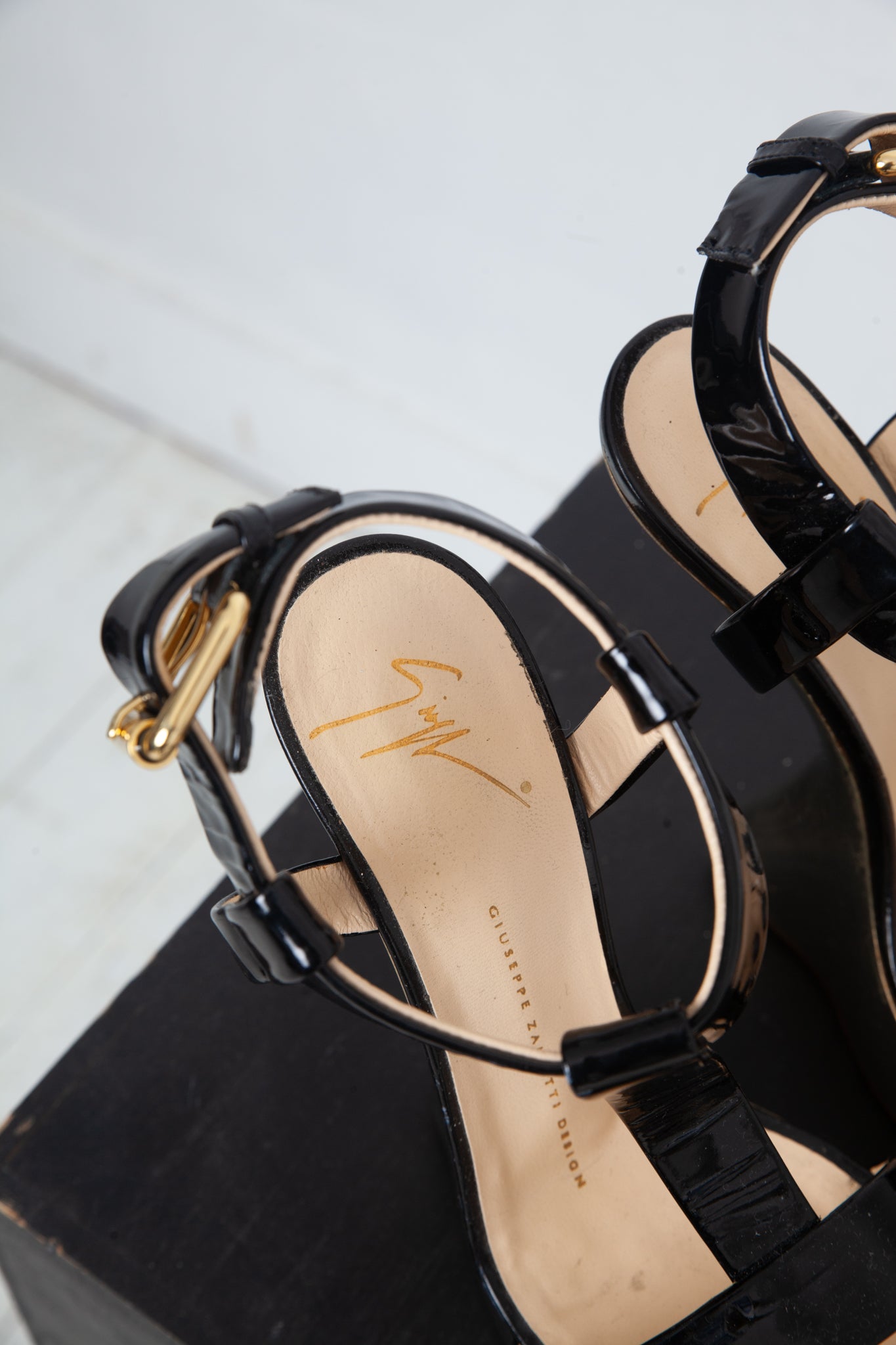 Guiseppe Zanotti floating mirror gold and leather heels size 37