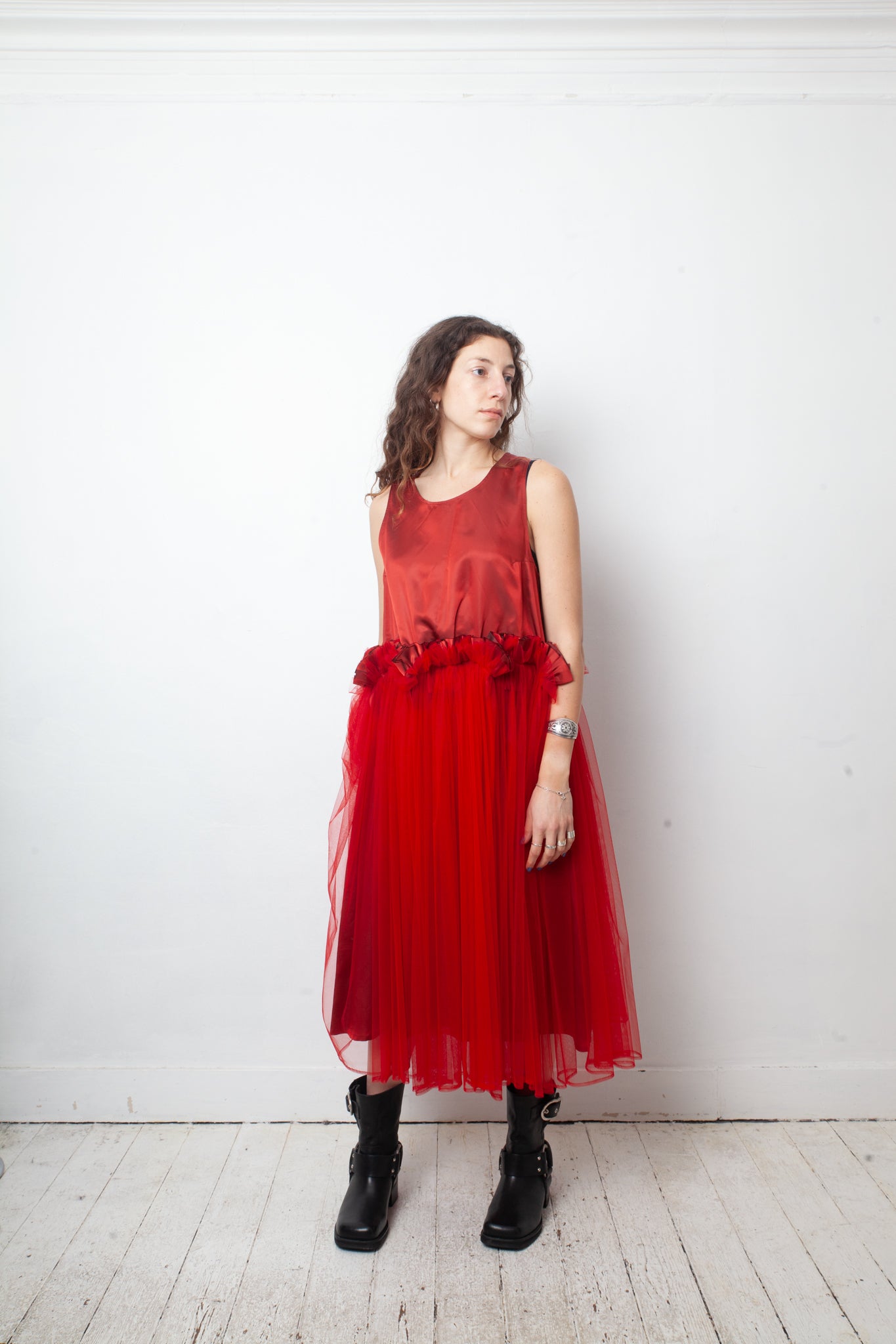 Noir Kei Ninomiya 2020’s red silky tulle A-line dress