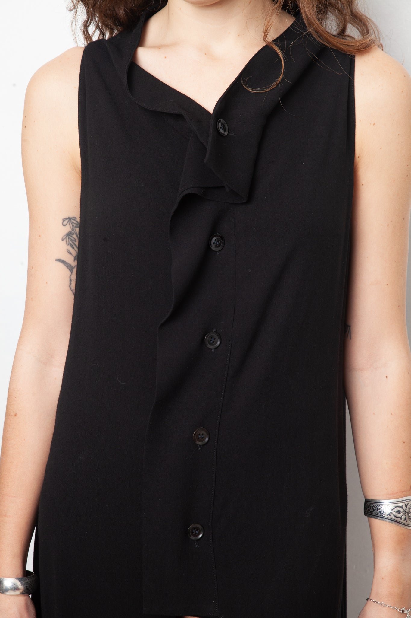 Yohji Yamamoto Y's 90's black long sleeveless gilet with double button closure