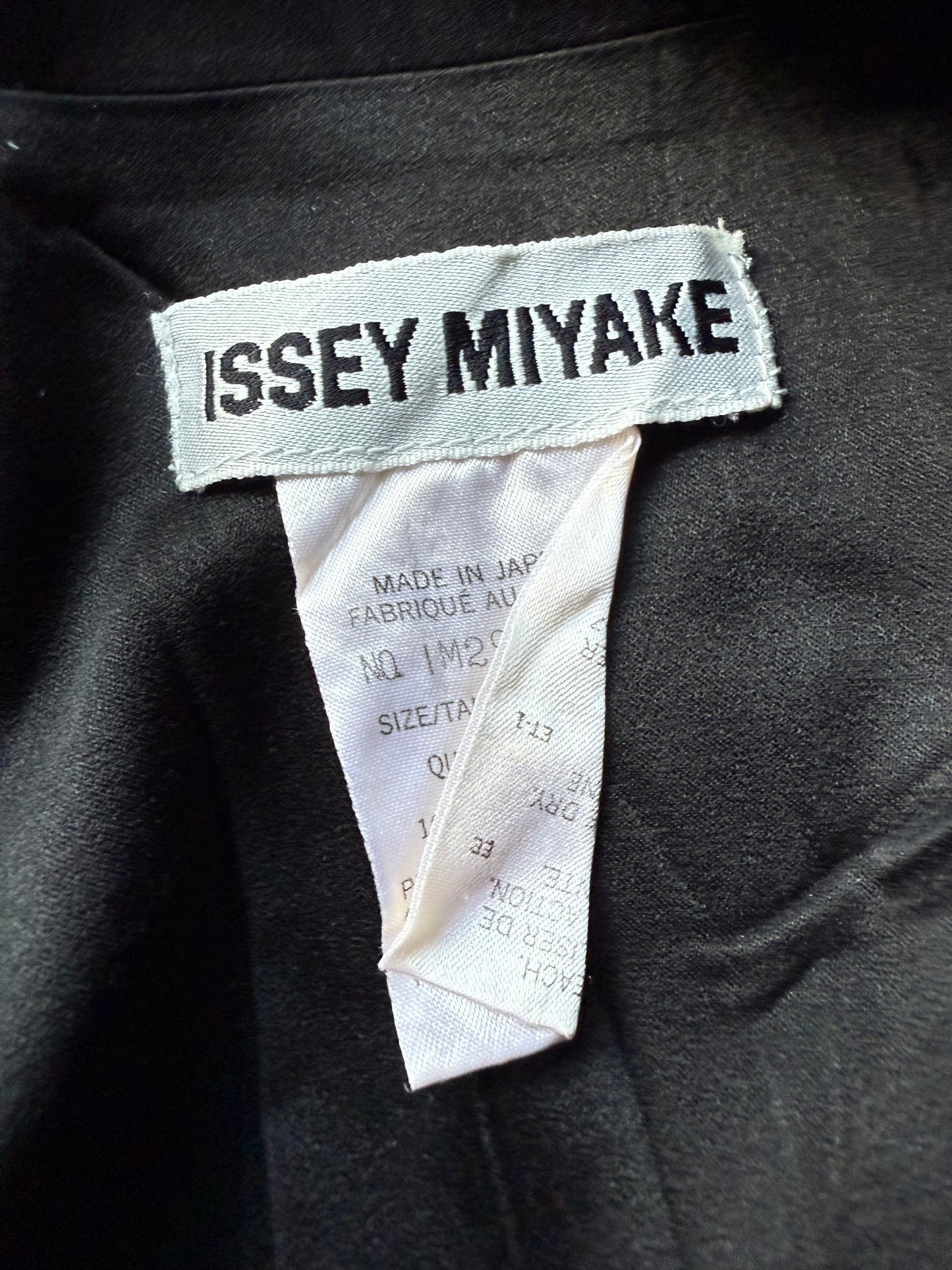Issey Miyake 90's black pleated oversized jacket