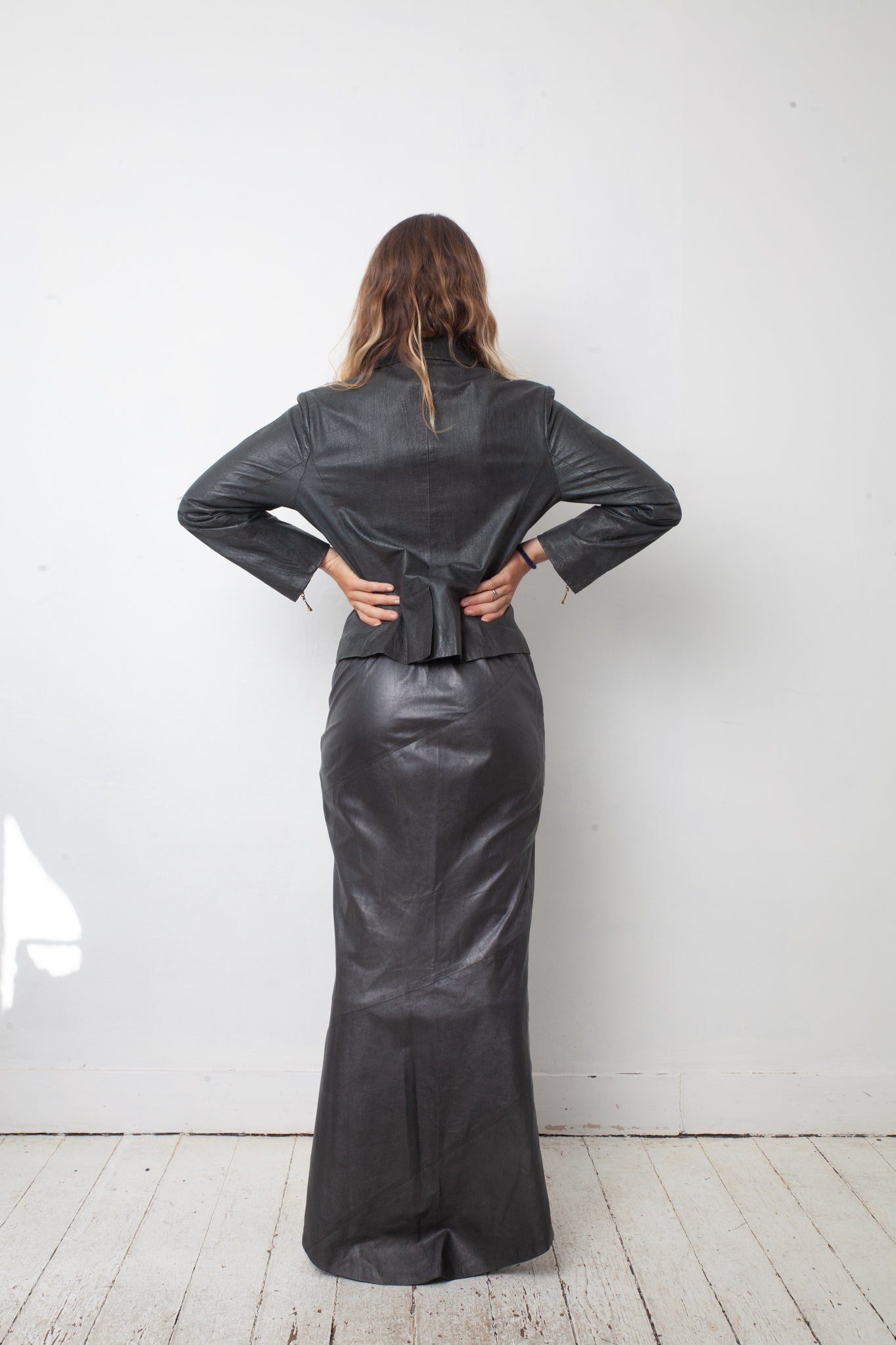 Exte 2000's dark blue silver leather maxi skirt