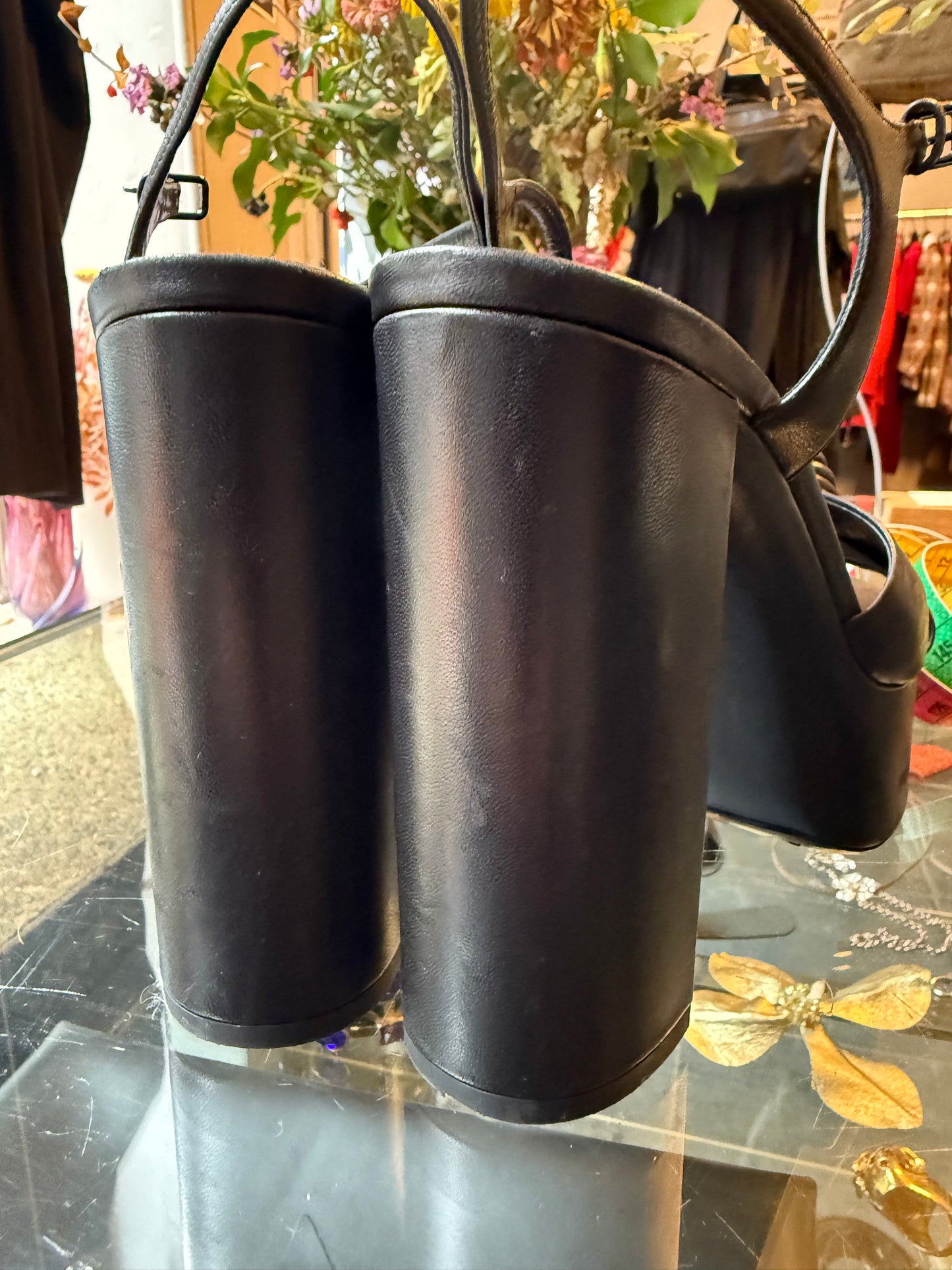 Saint Laurent black leather open toe sandals with chunky heel size 37,5