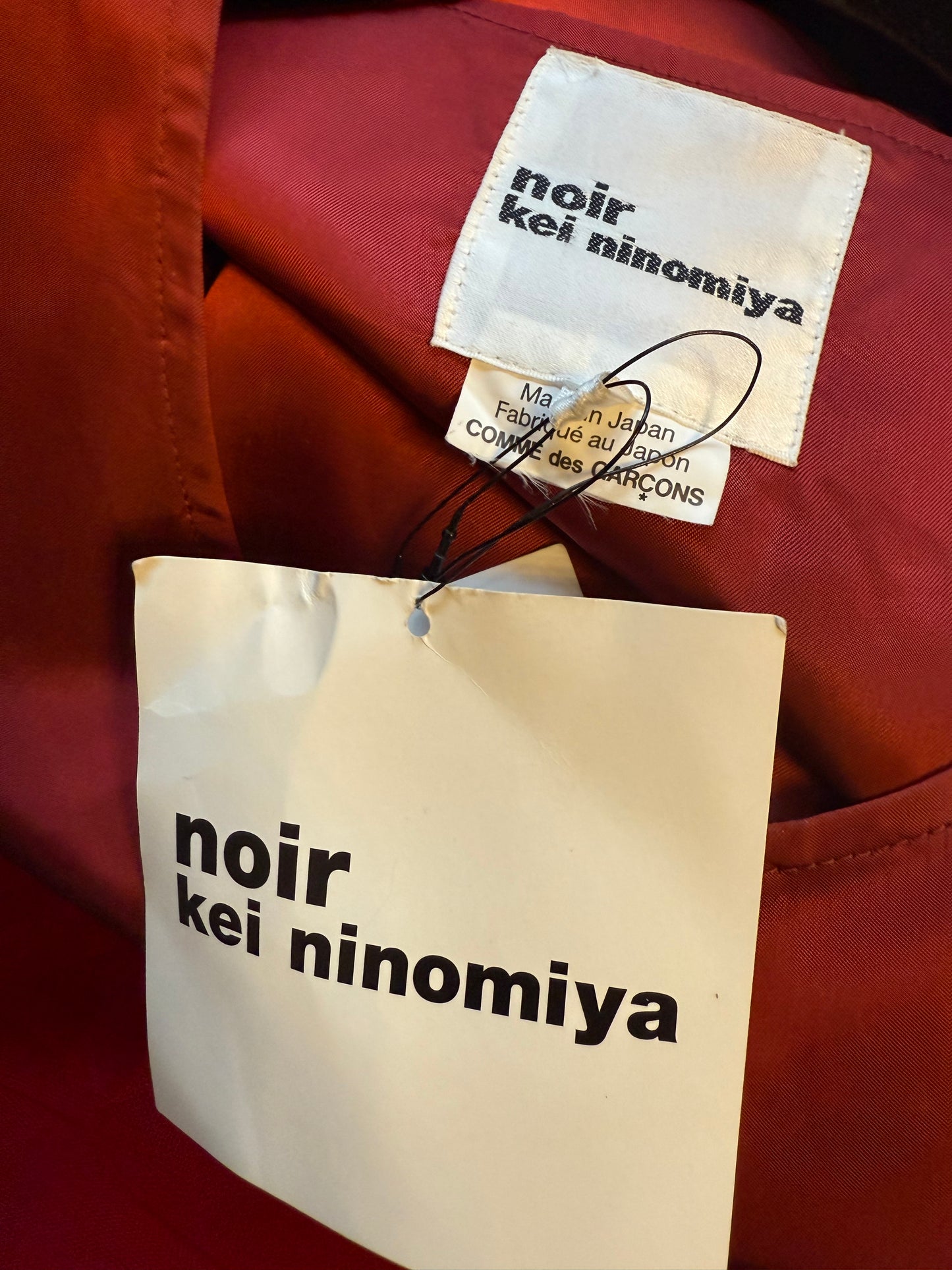 Noir Kei Ninomiya 2020’s red silky tulle A-line dress