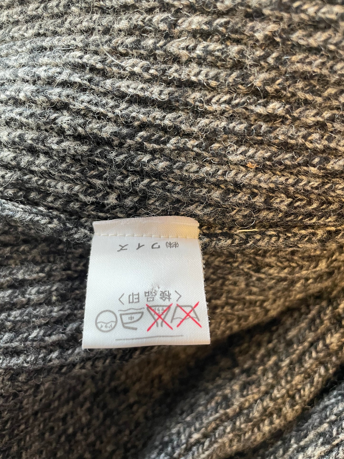 Y’s 90s grey and black knit double breasted cardigan