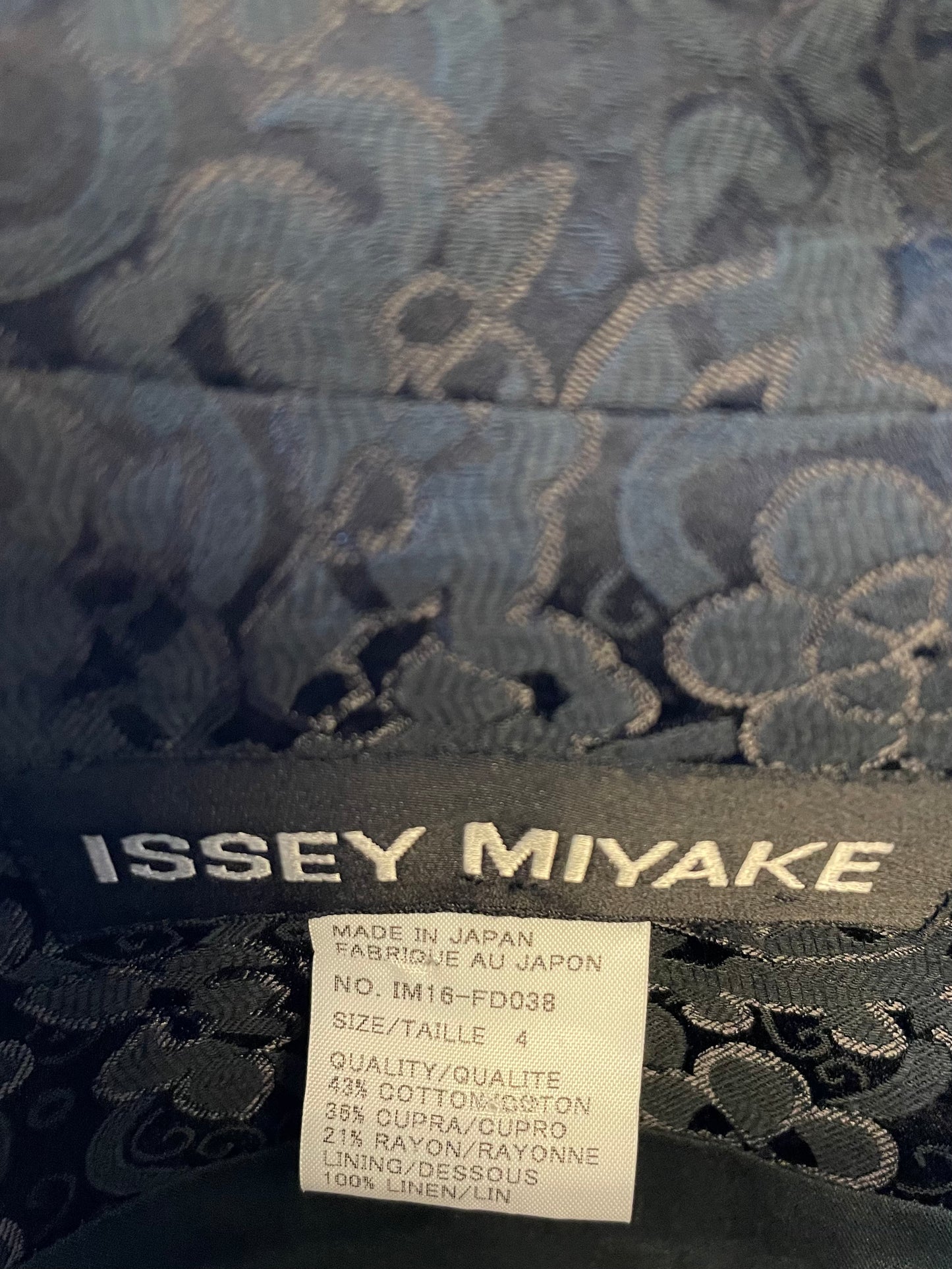 Issey Miyake 90’s short black jacket with flower and demon print